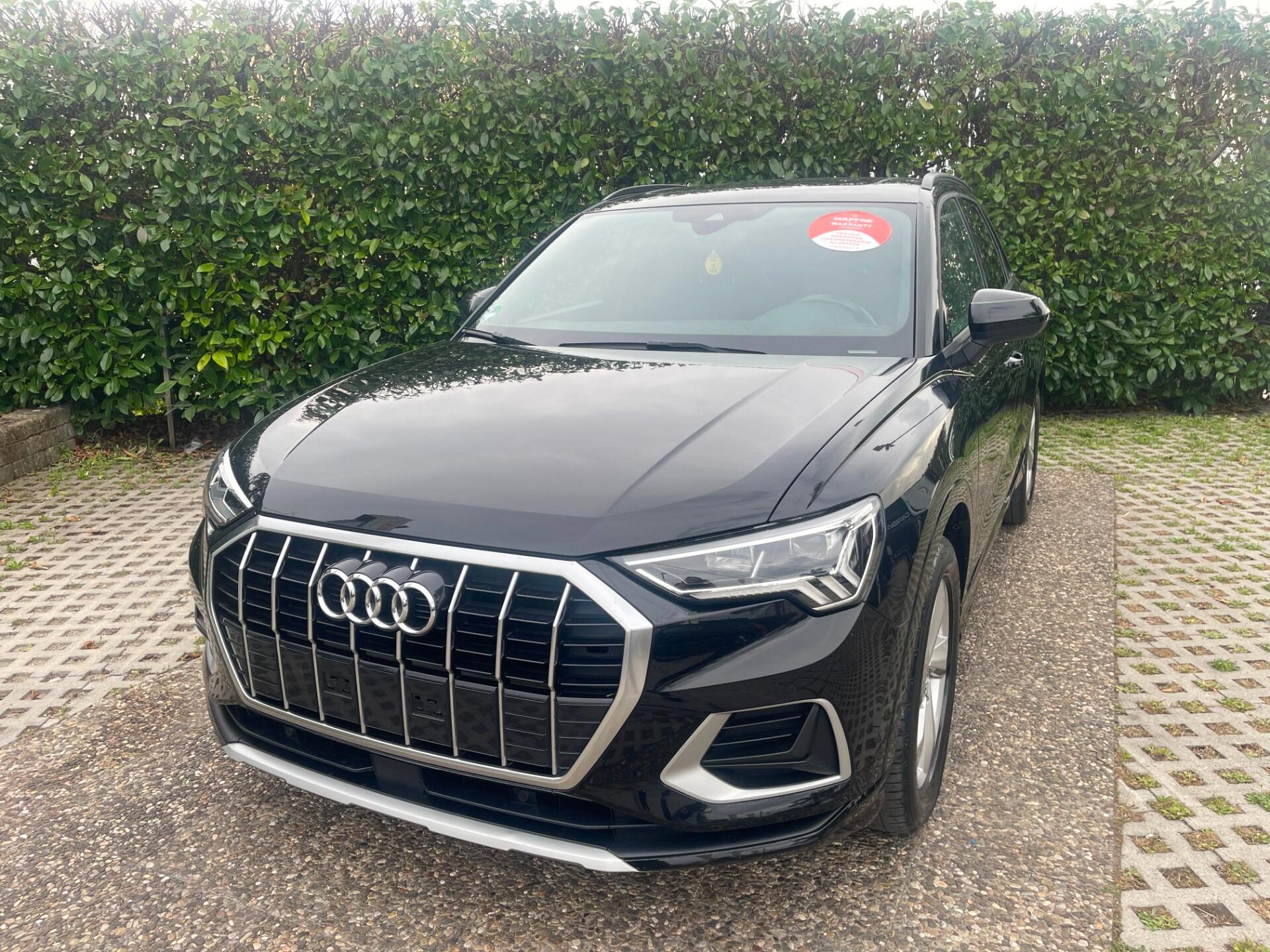 AUDI Q3 35 TDI Business Advanced