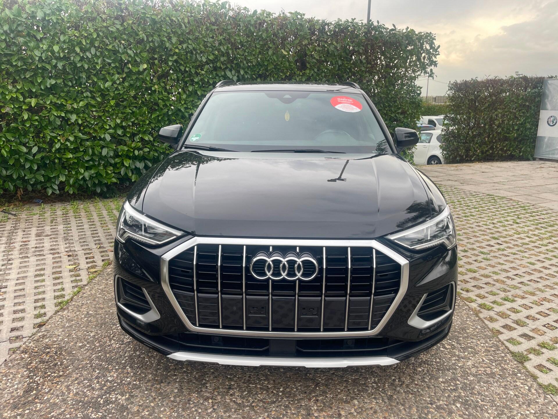 AUDI Q3 35 TDI Business Advanced