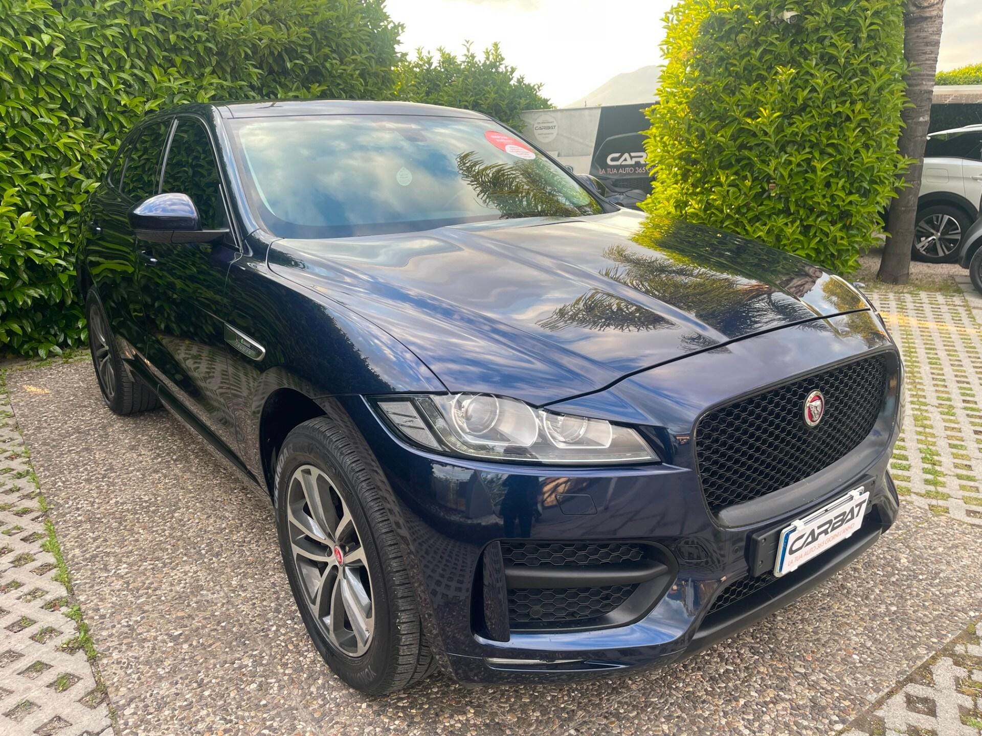 JAGUAR F-Pace 2.0 D 180 CV AWD aut. R-Sport