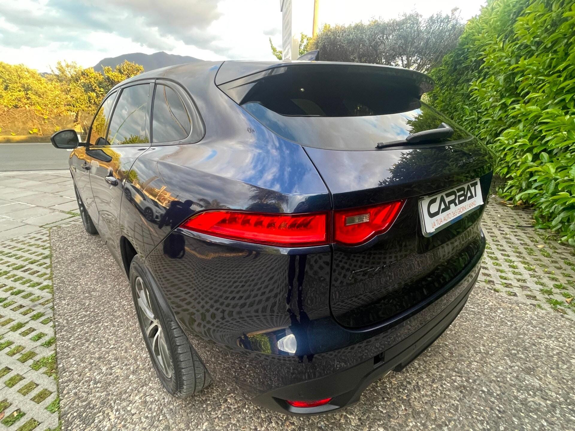 JAGUAR F-Pace 2.0 D 180 CV AWD aut. R-Sport