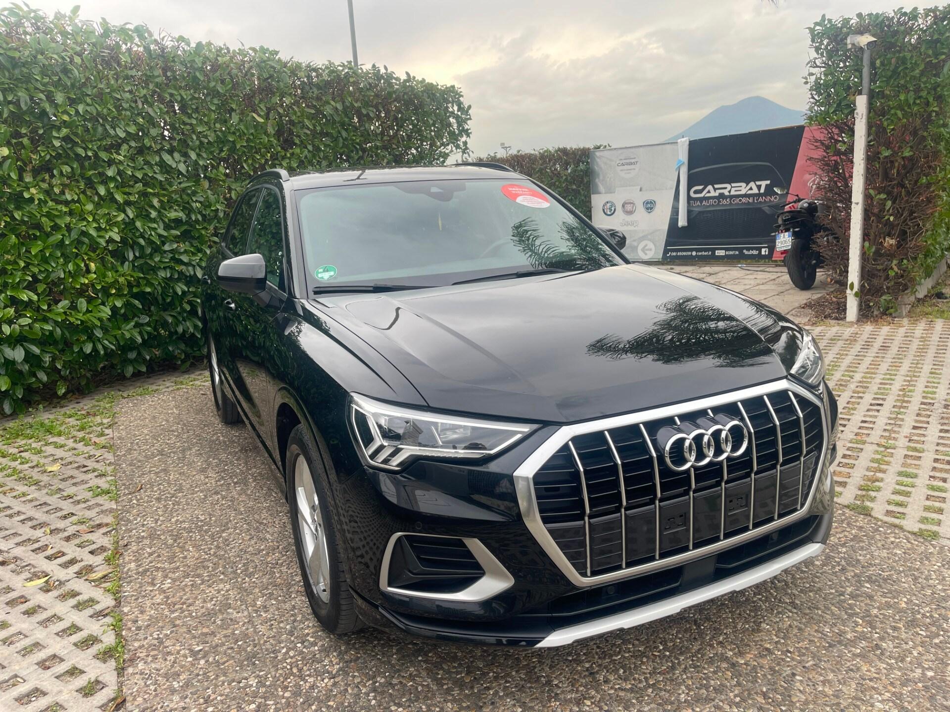 AUDI Q3 35 TDI Business Advanced