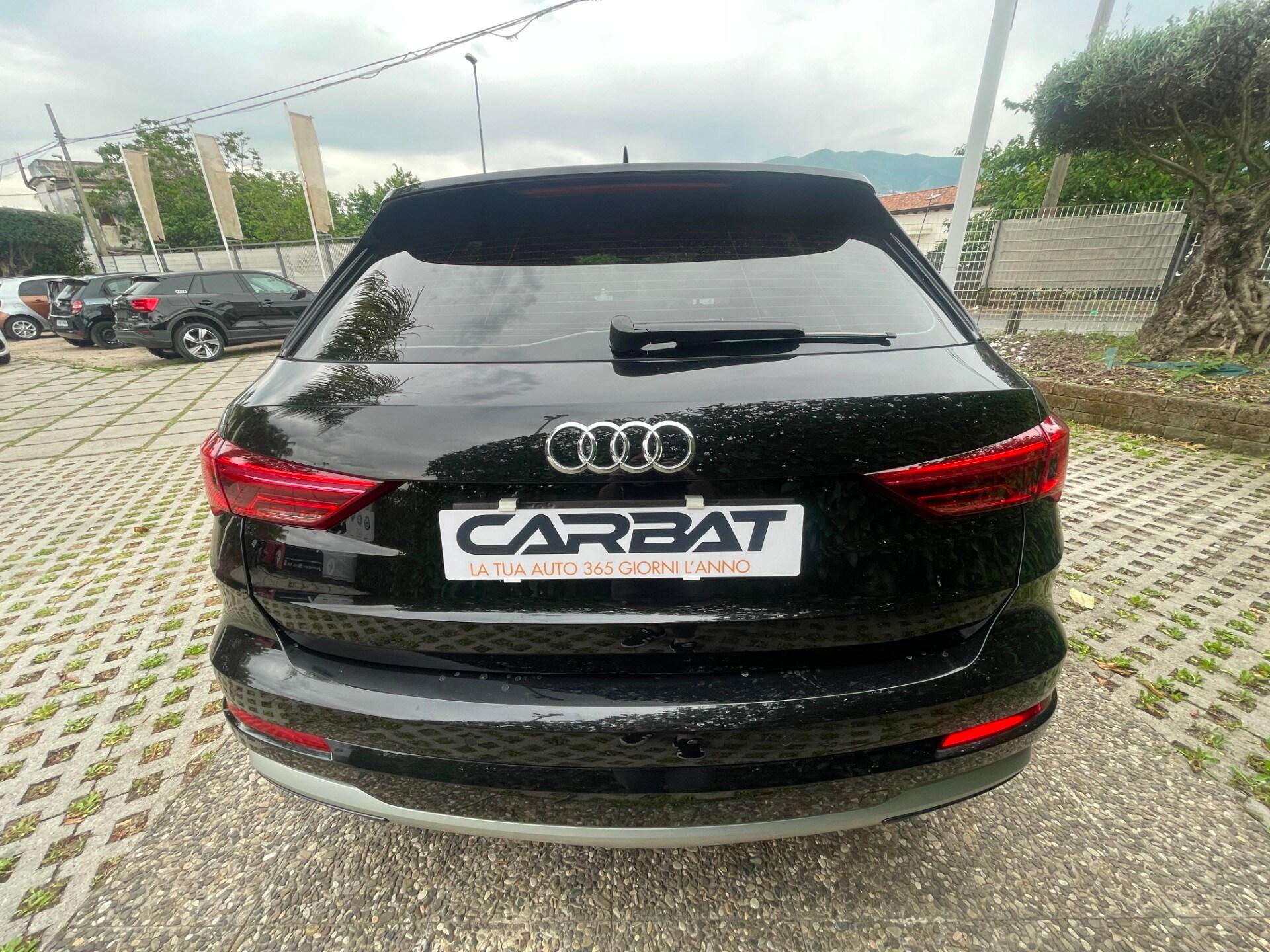 AUDI Q3 35 TDI Business Advanced