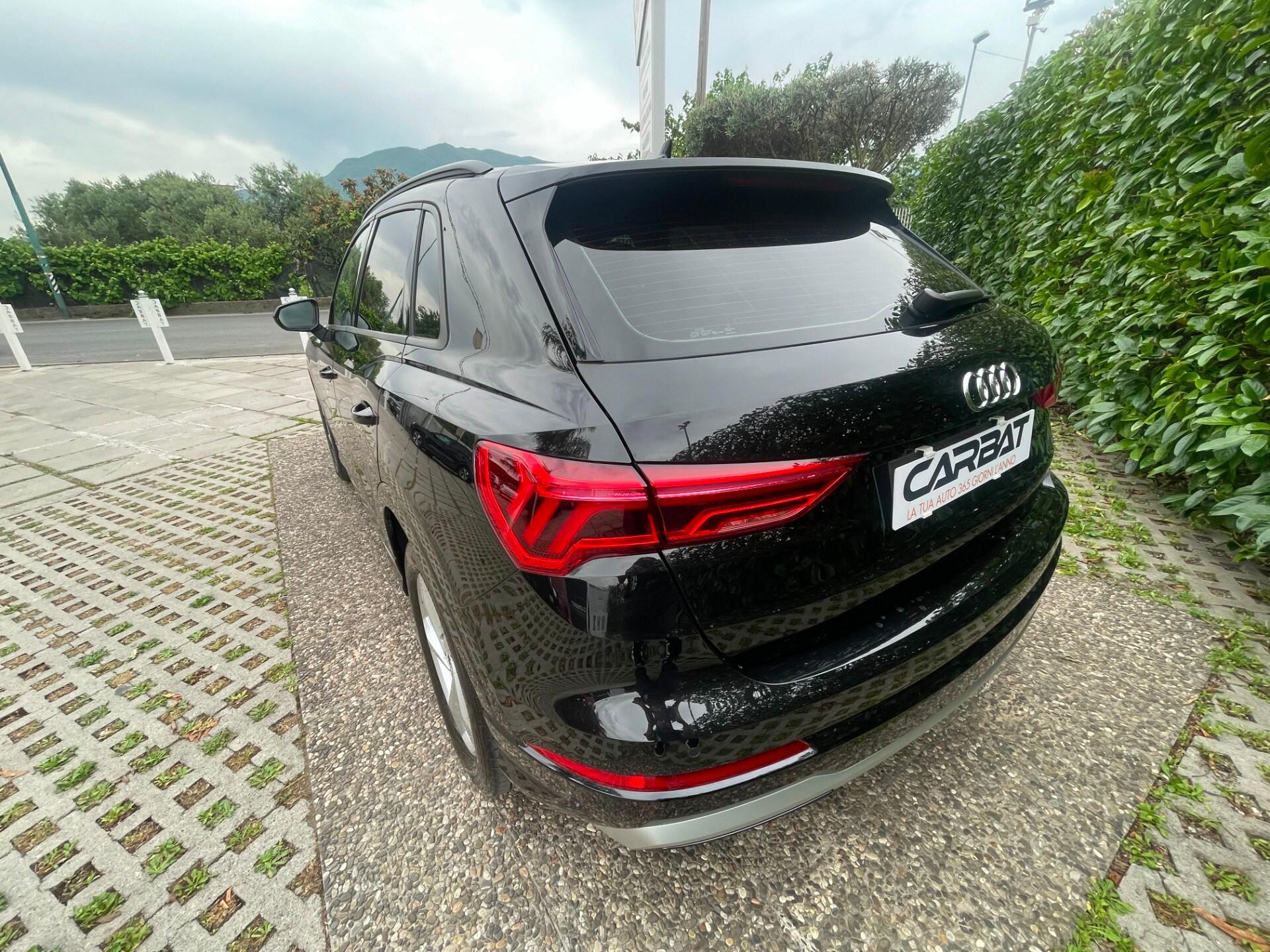 AUDI Q3 35 TDI Business Advanced