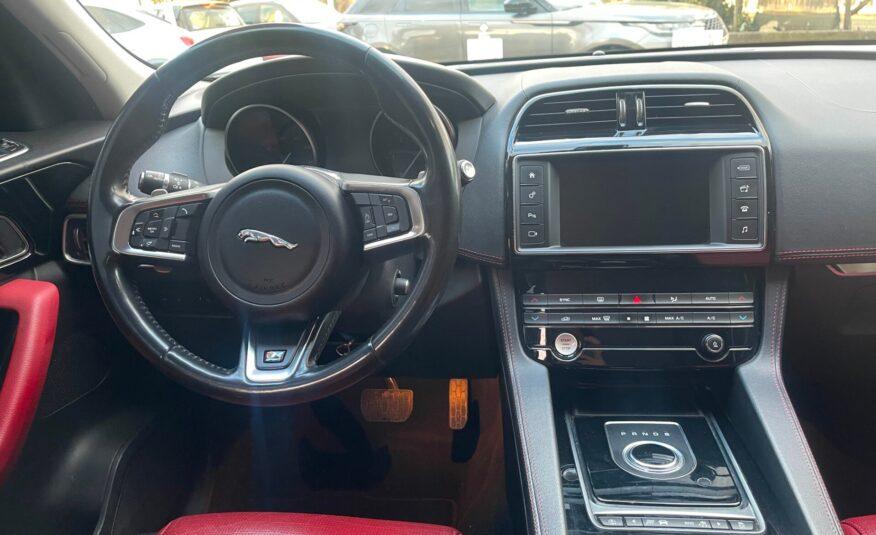 JAGUAR F-Pace 2.0 D 180 CV AWD aut. R-Sport
