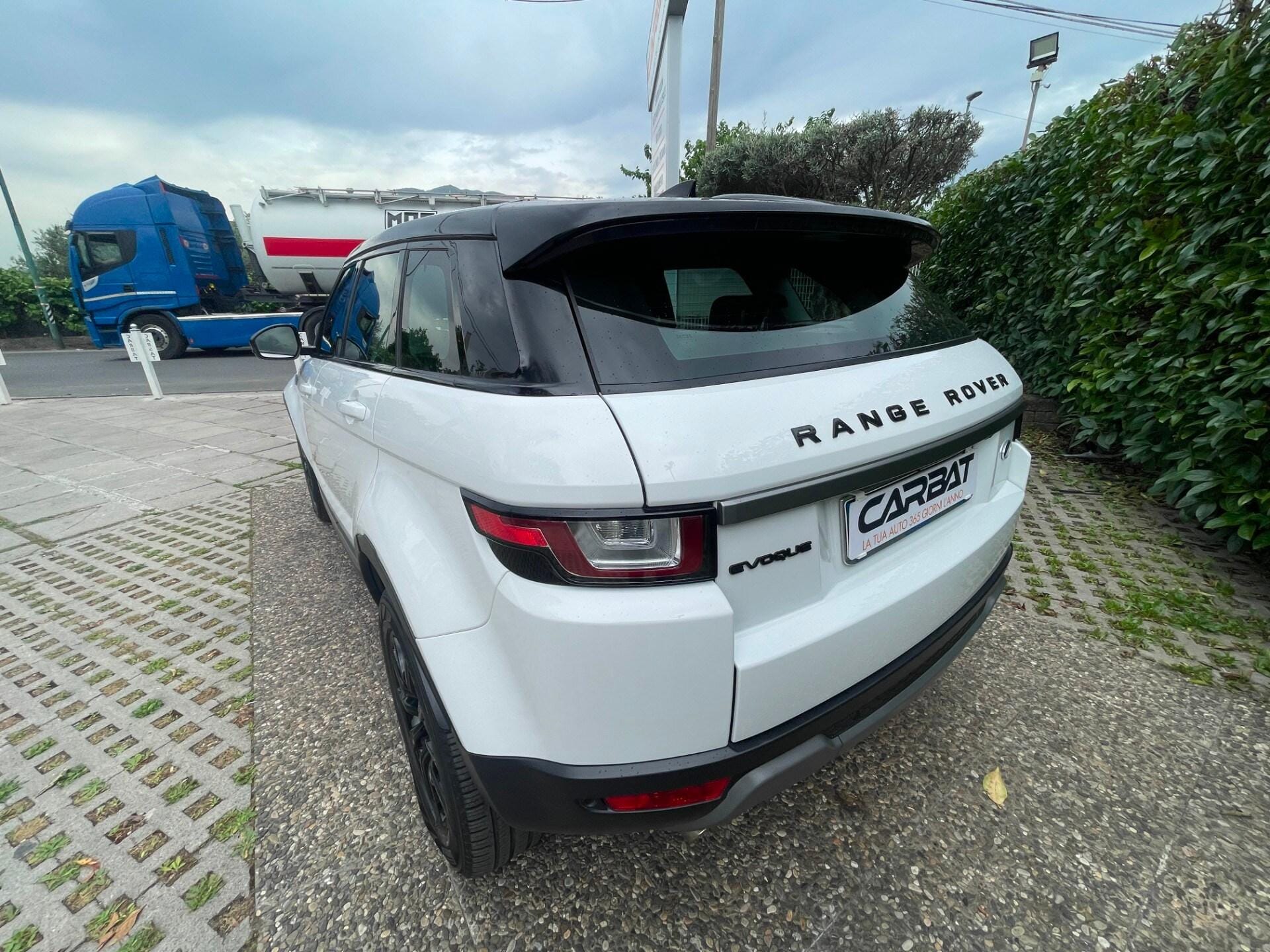 LAND ROVER Range Rover Evoque 2.0 eD4 5p. Pure