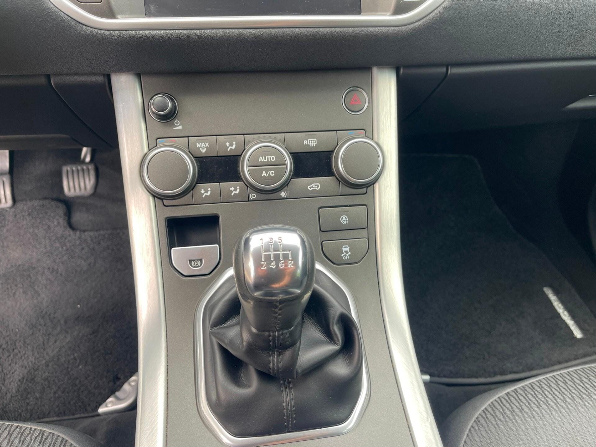 LAND ROVER Range Rover Evoque 2.0 eD4 5p. Pure