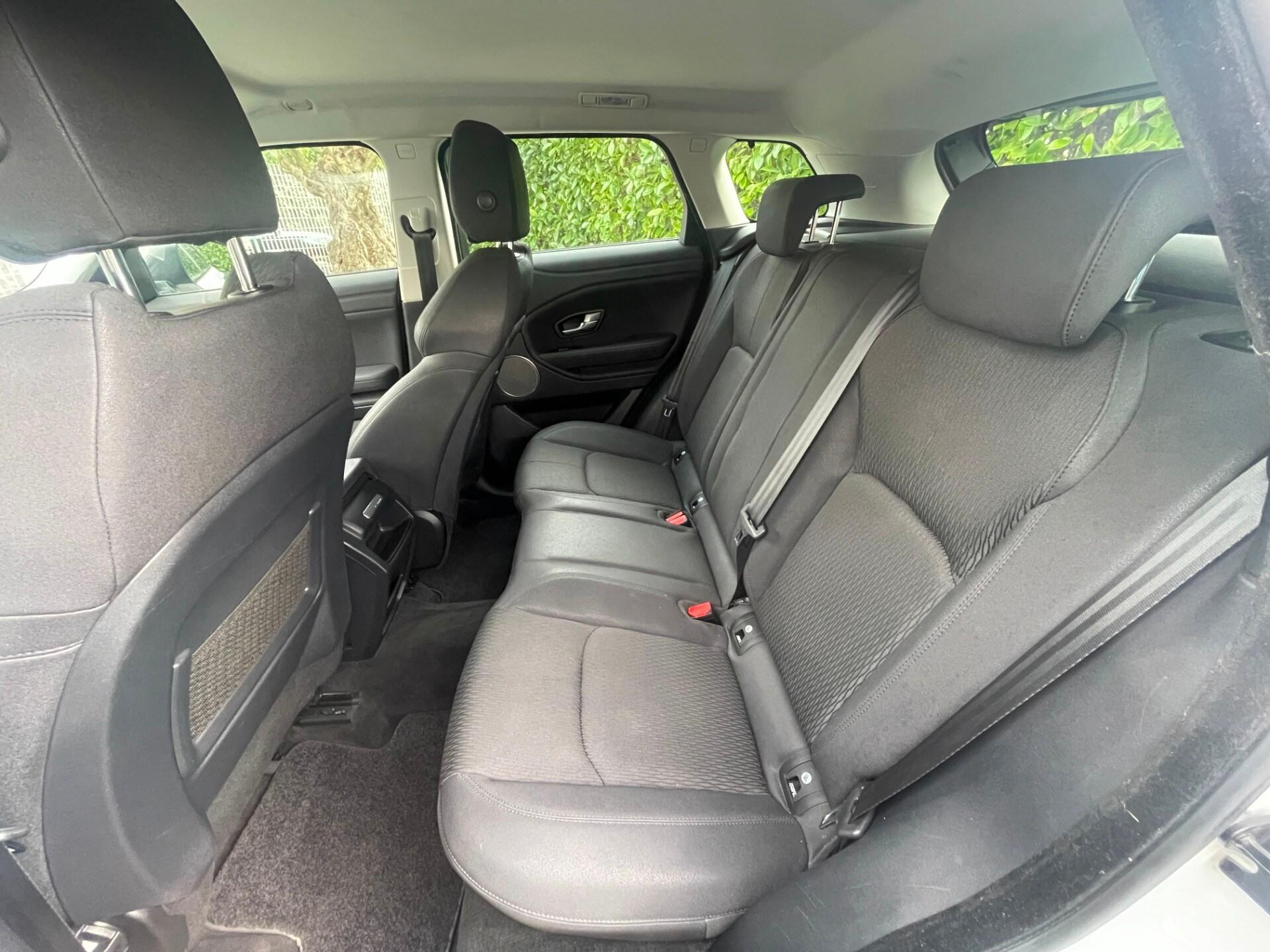 LAND ROVER Range Rover Evoque 2.0 eD4 5p. Pure