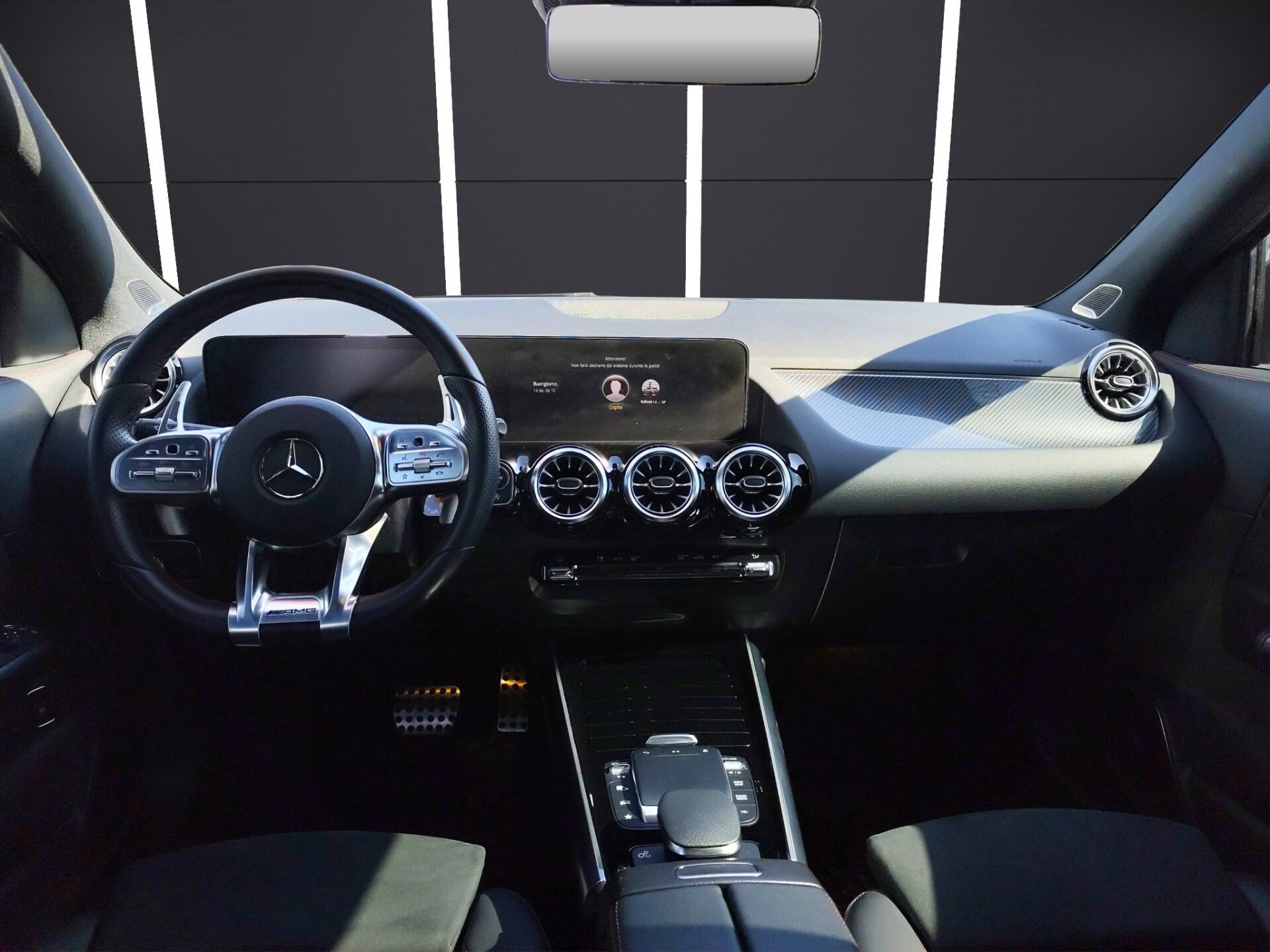 MERCEDES GLA 45 4Matic+ AMG