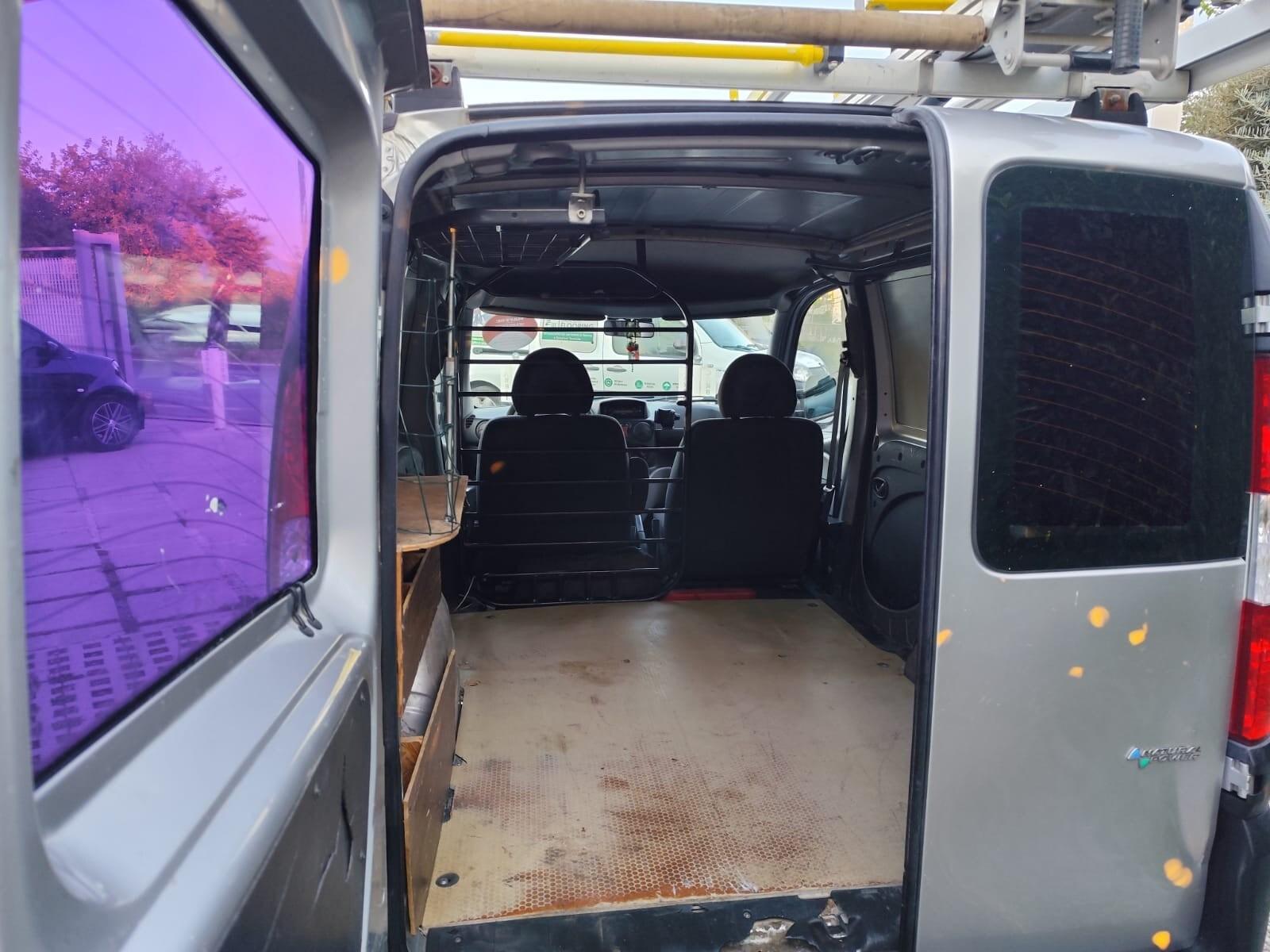 FIAT Doblò 1.6 16V Nat.Pow. PC-TN Car. S.vtr.