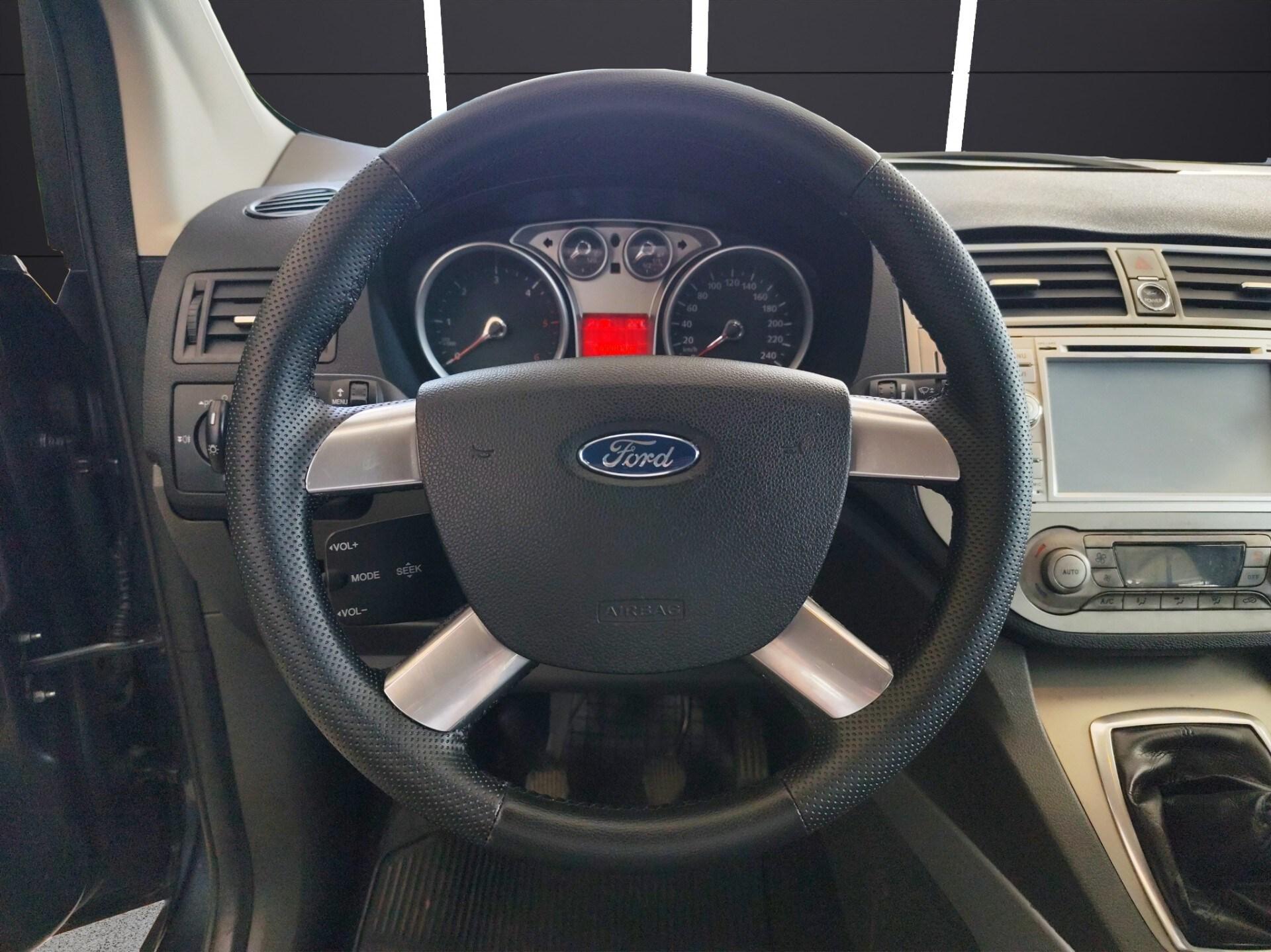 FORD Kuga 2.0 TDCi 136 CV 2WD Titanium DPF