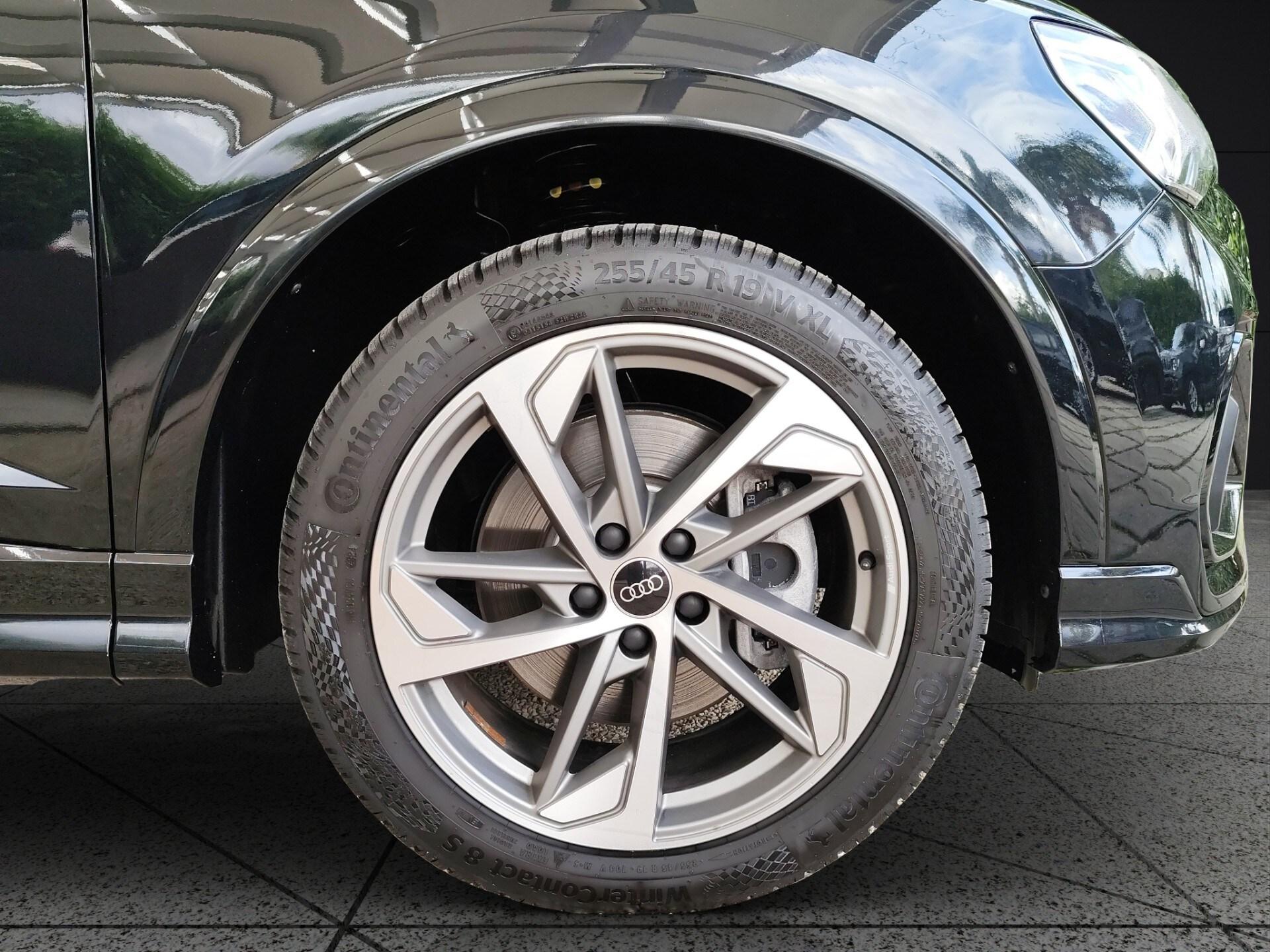 AUDI Q3 SPB 40 TDI quattro S tronic Identity Black