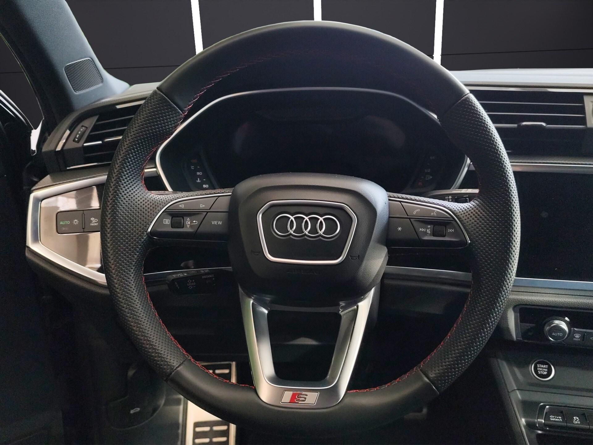 AUDI Q3 SPB 40 TDI quattro S tronic Identity Black