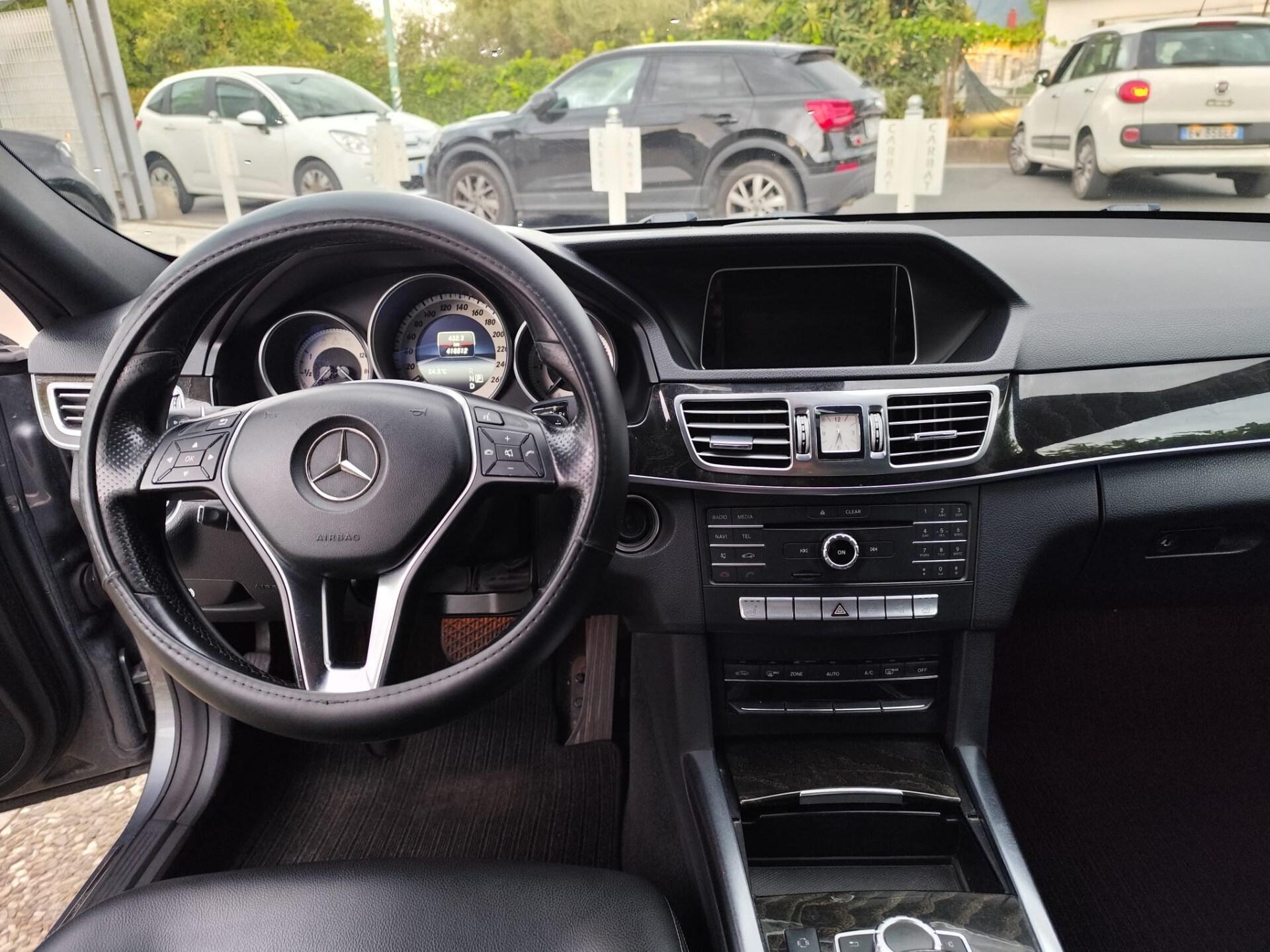 MERCEDES E 220 BlueTEC S.W. 4Matic Automatic Sport