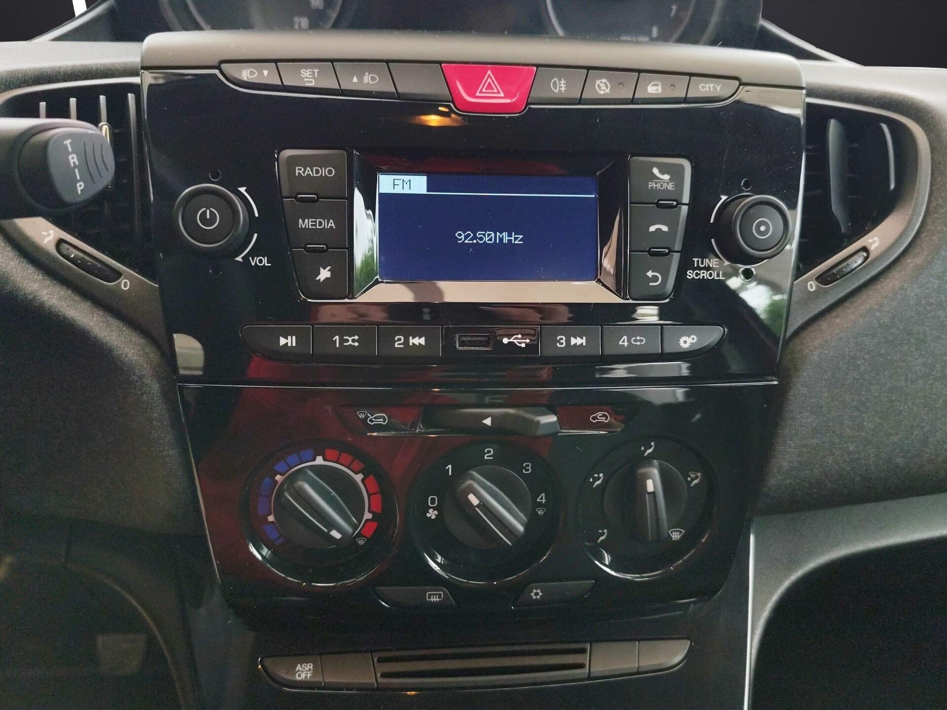 LANCIA Ypsilon 1.0 FireFly 5 porte S&S Hybrid Silver