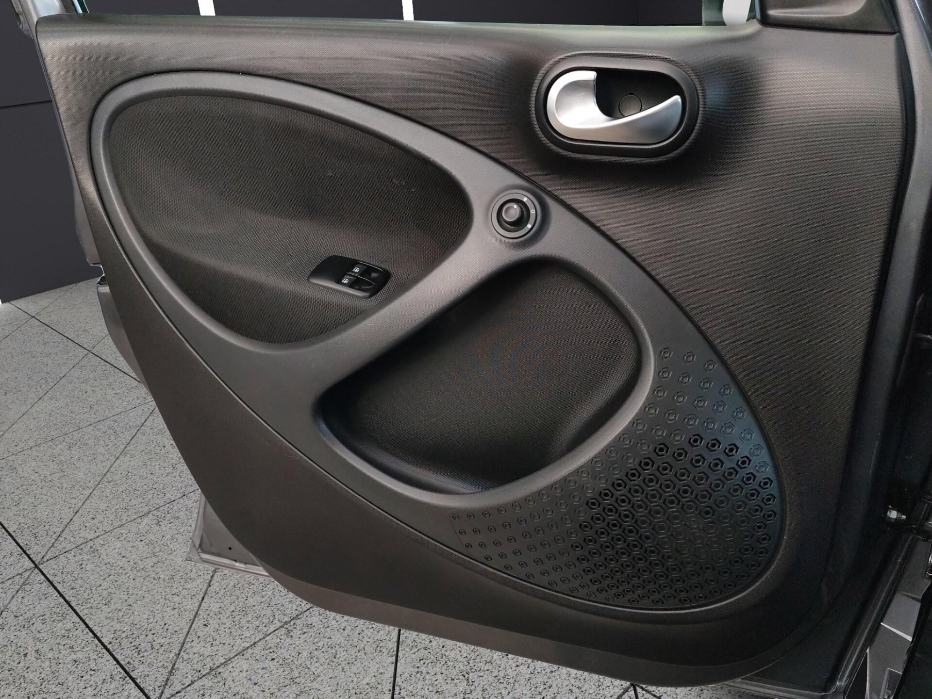 SMART forfour 70 1.0 twinamic Passion