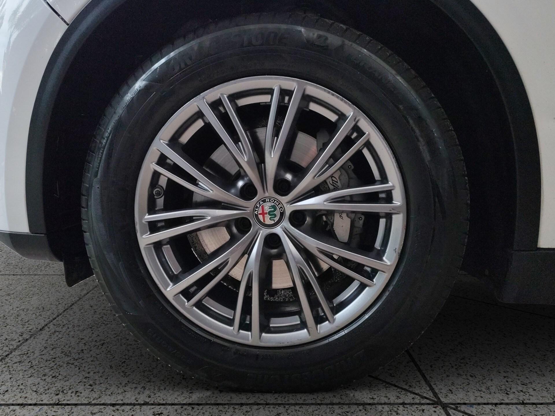 ALFA ROMEO Stelvio 2.2 Turbodiesel 190 CV AT8 Q4 Business