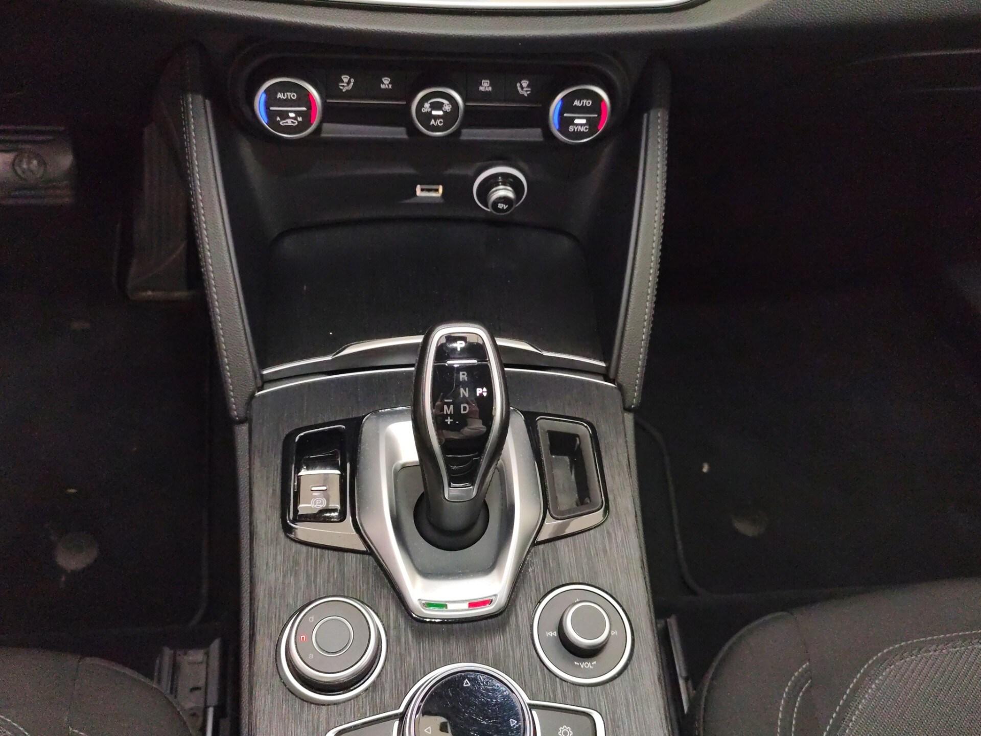 ALFA ROMEO Stelvio 2.2 Turbodiesel 190 CV AT8 Q4 Business