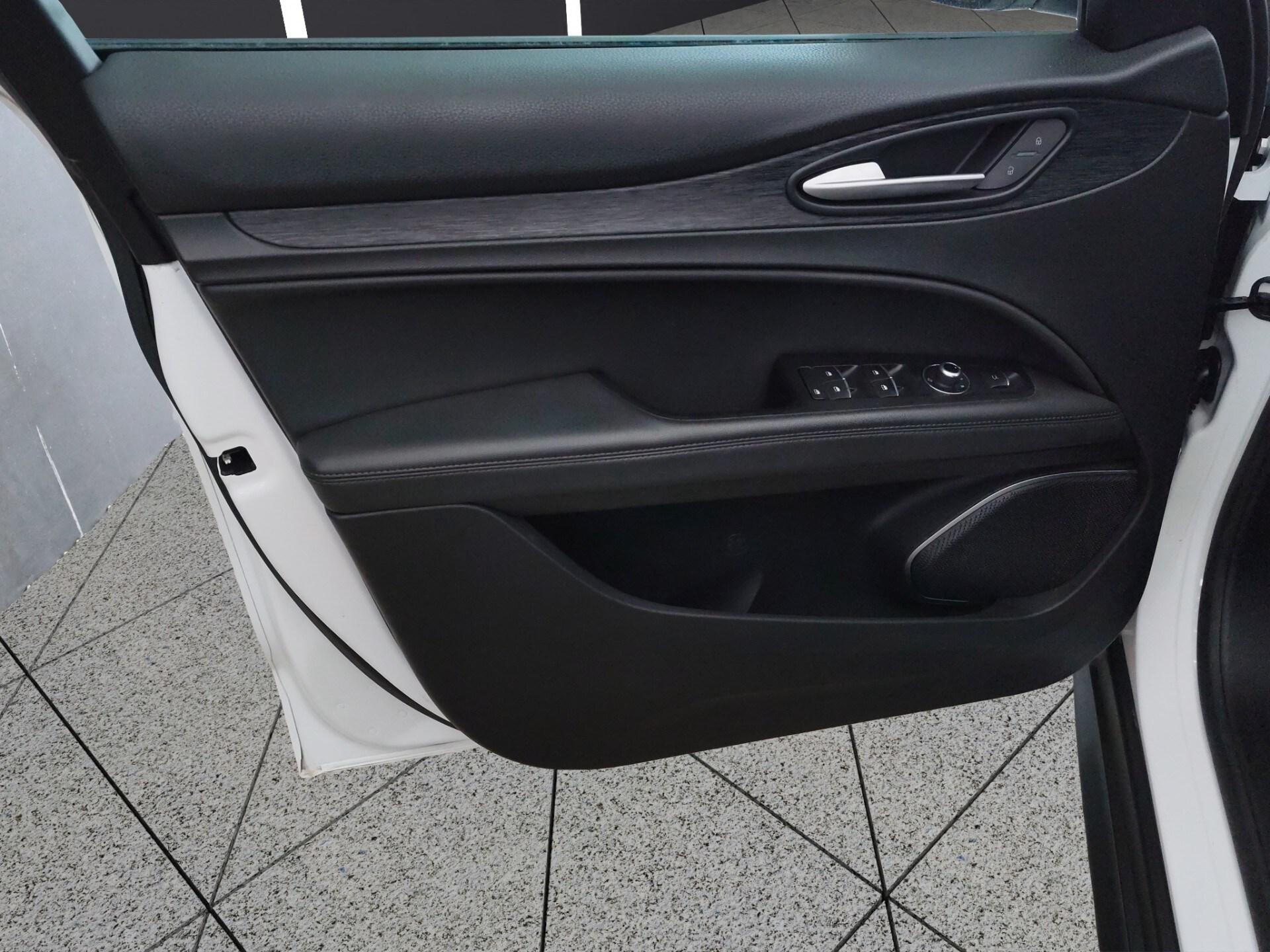 ALFA ROMEO Stelvio 2.2 Turbodiesel 190 CV AT8 Q4 Business