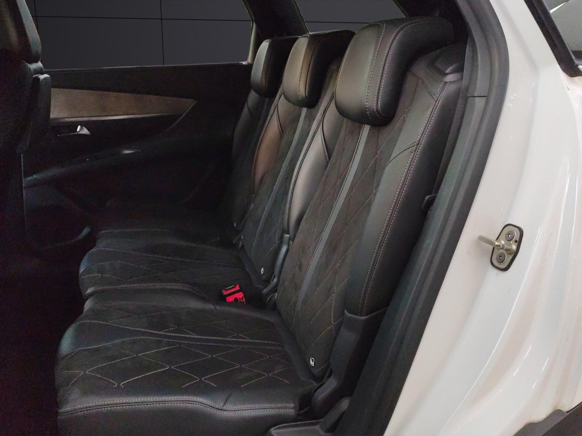 PEUGEOT 5008 BlueHDi 180 S&S EAT8 GT