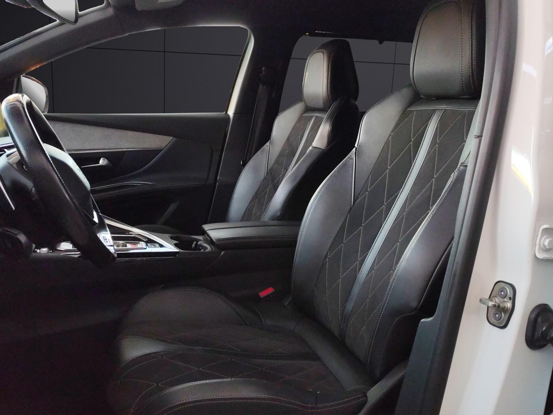 PEUGEOT 5008 BlueHDi 180 S&S EAT8 GT