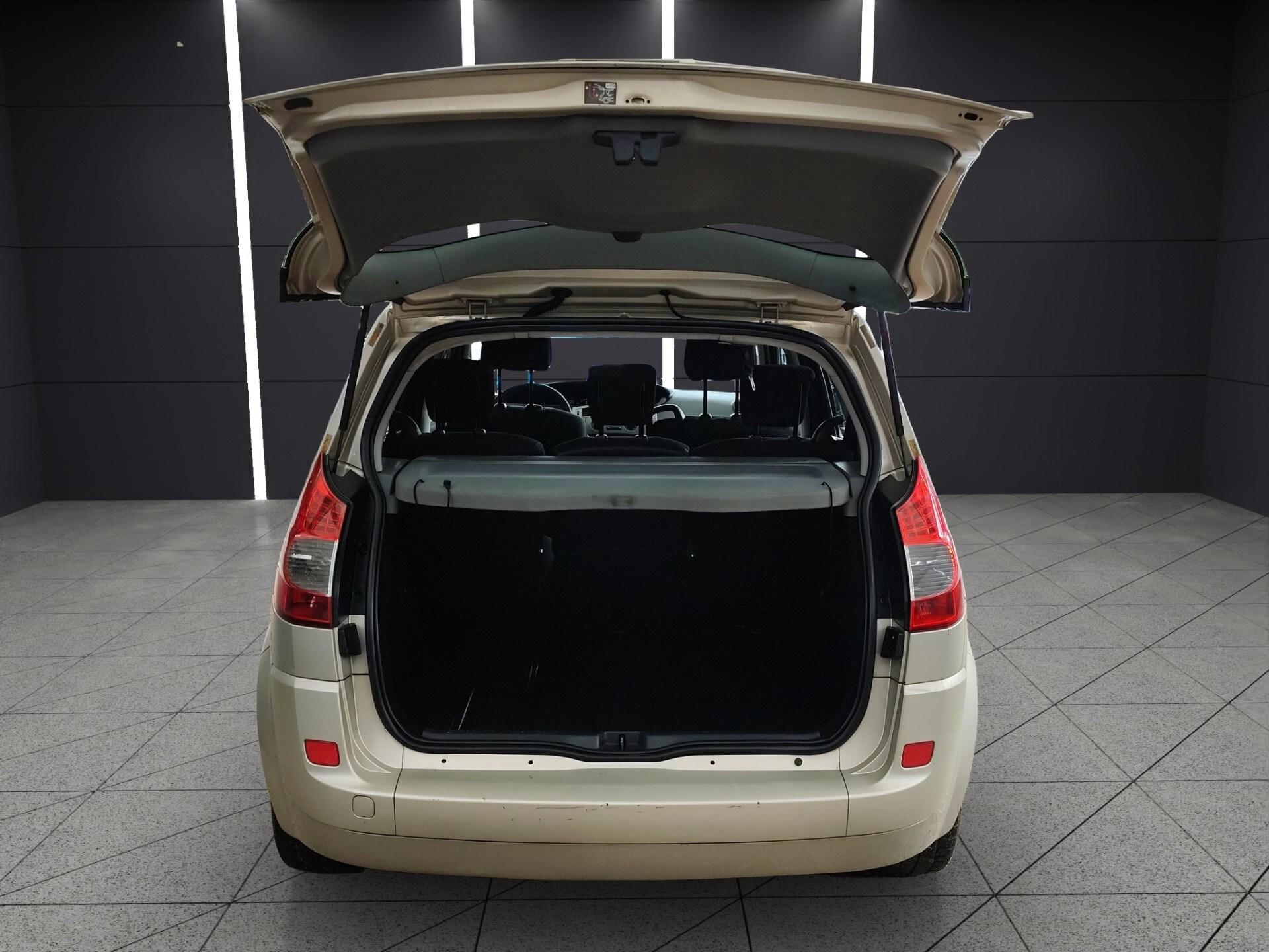 RENAULT Scénic 1.5 dCi/105CV Serie Speciale Dynamique