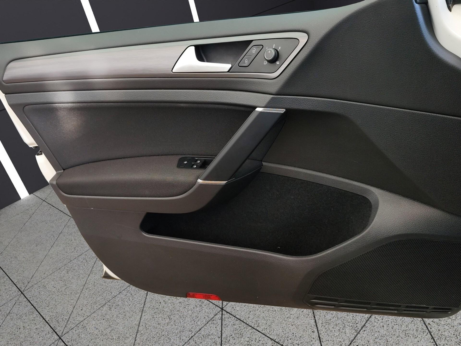 VOLKSWAGEN Golf 1.5 TGI DSG 5p. Business BlueMotion Technology