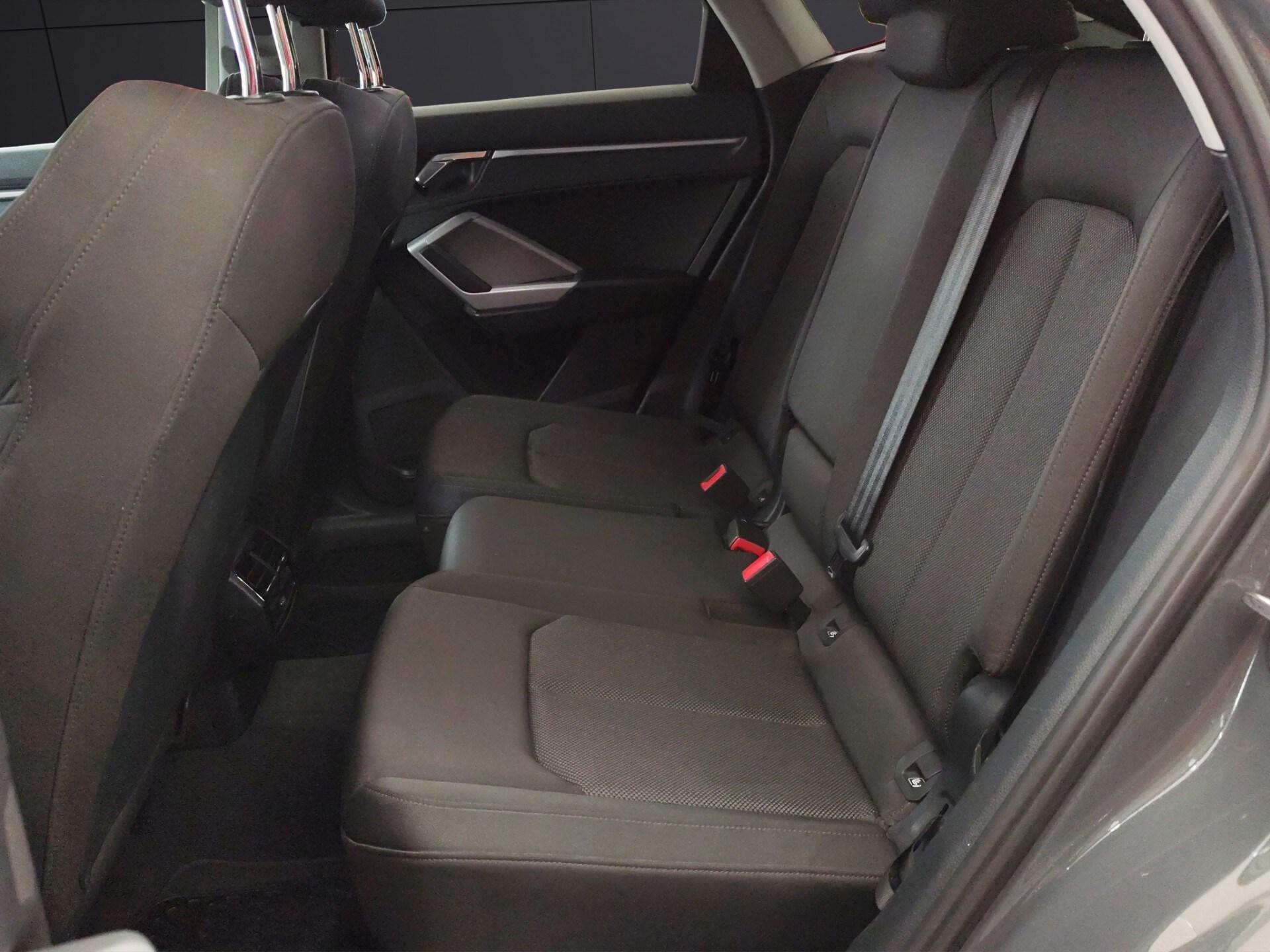 AUDI Q3 SPB 35 TDI S tronic S line edition