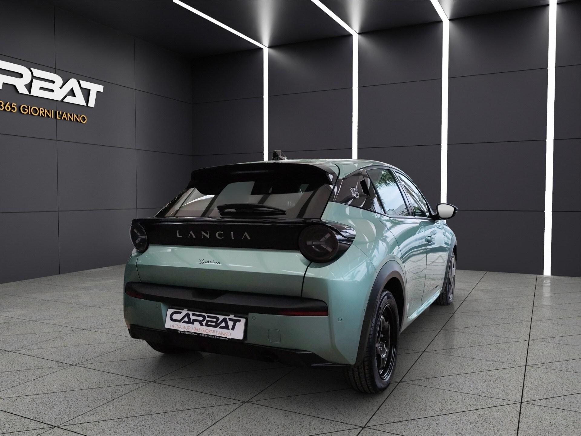 LANCIA Ypsilon Hybrid e-DCT