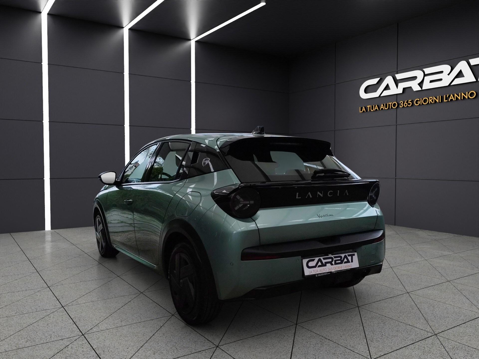 LANCIA Ypsilon Hybrid e-DCT