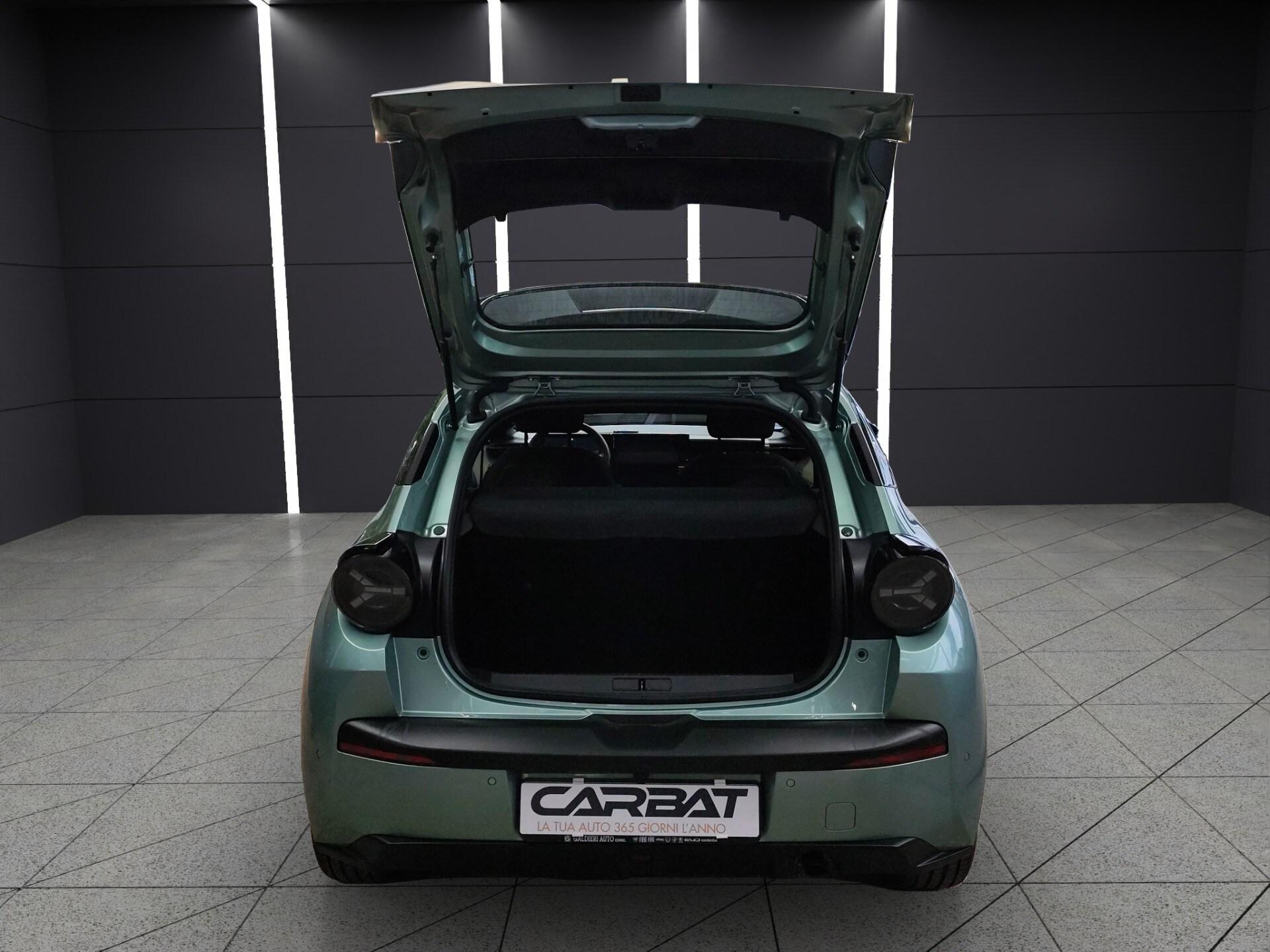 LANCIA Ypsilon Hybrid e-DCT