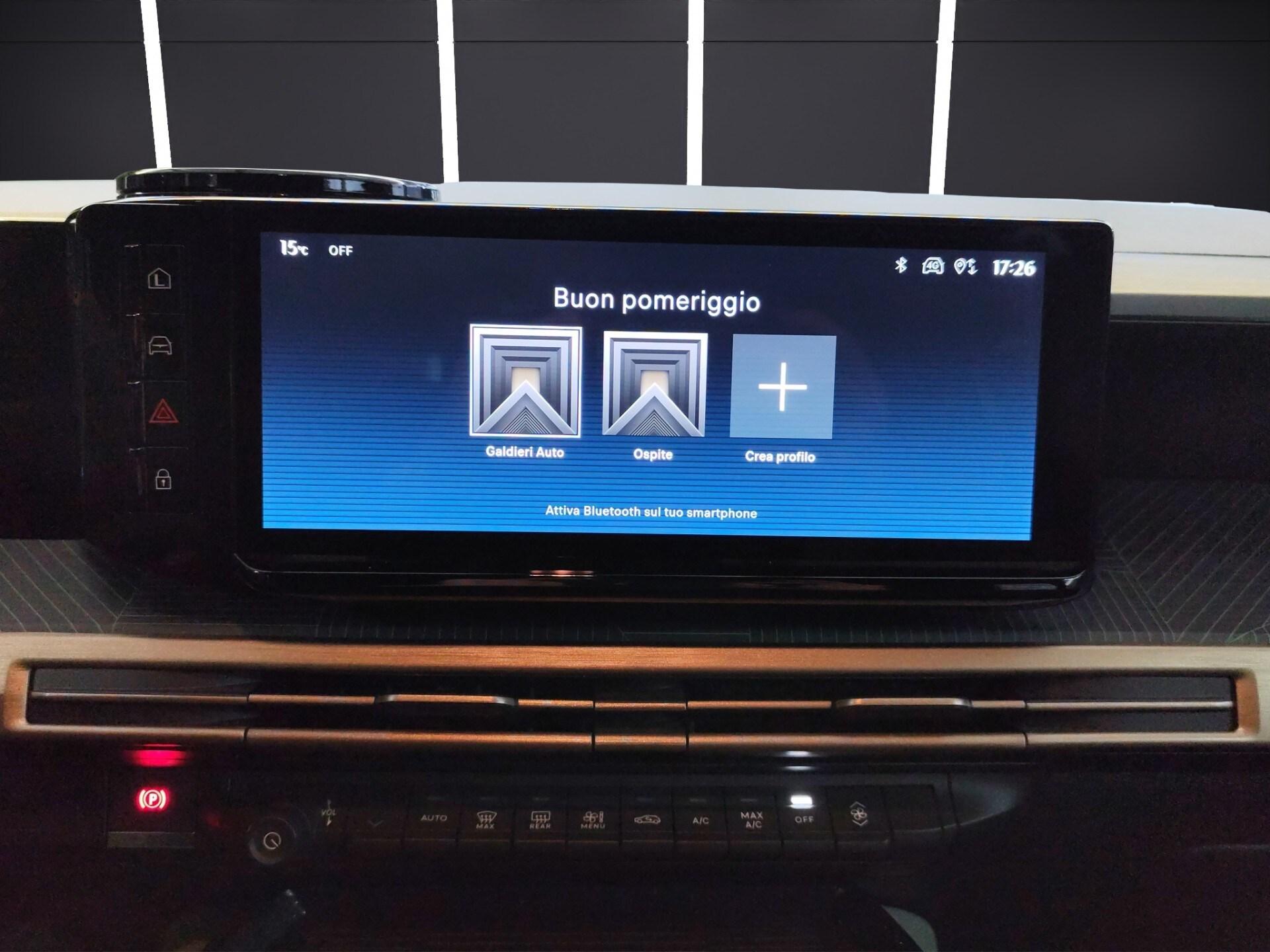 LANCIA Ypsilon Hybrid e-DCT