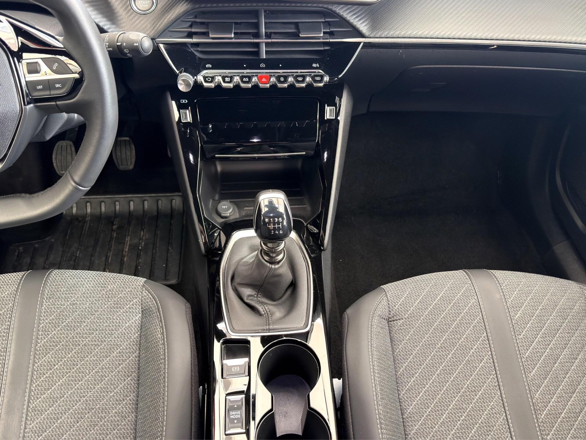 PEUGEOT 2008 PureTech 100 S&S Allure