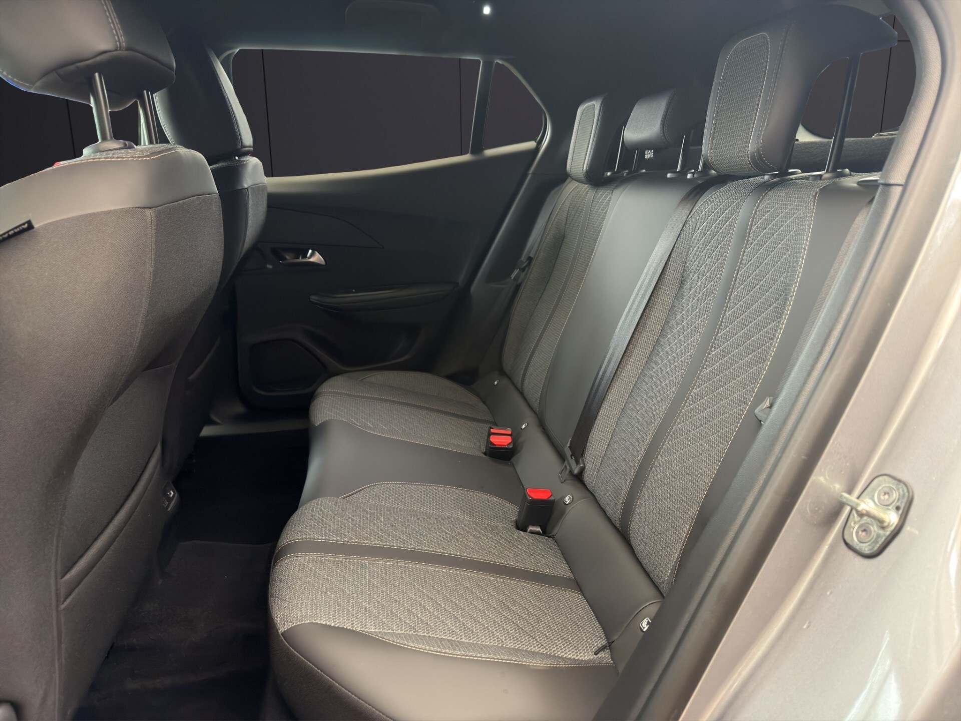 PEUGEOT 2008 PureTech 100 S&S Allure