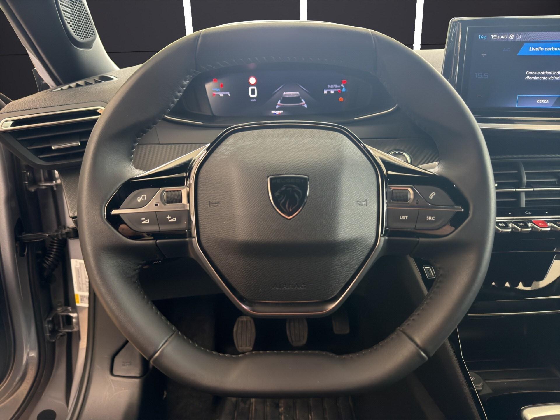 PEUGEOT 2008 PureTech 100 S&S Allure