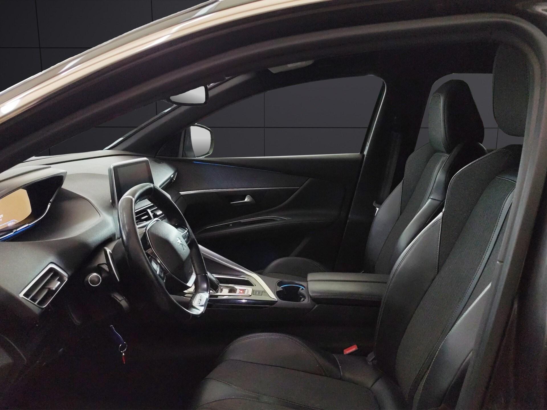 PEUGEOT 3008 BlueHDi 130 S&S EAT8 GT Line