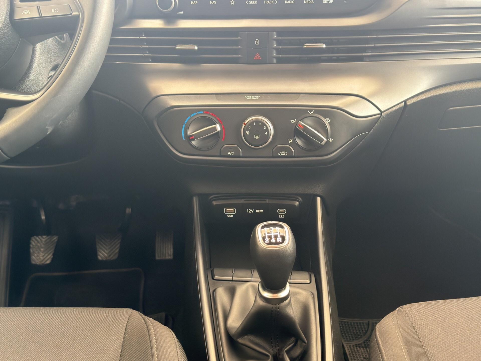 HYUNDAI i20 1.2 MPI Connectline