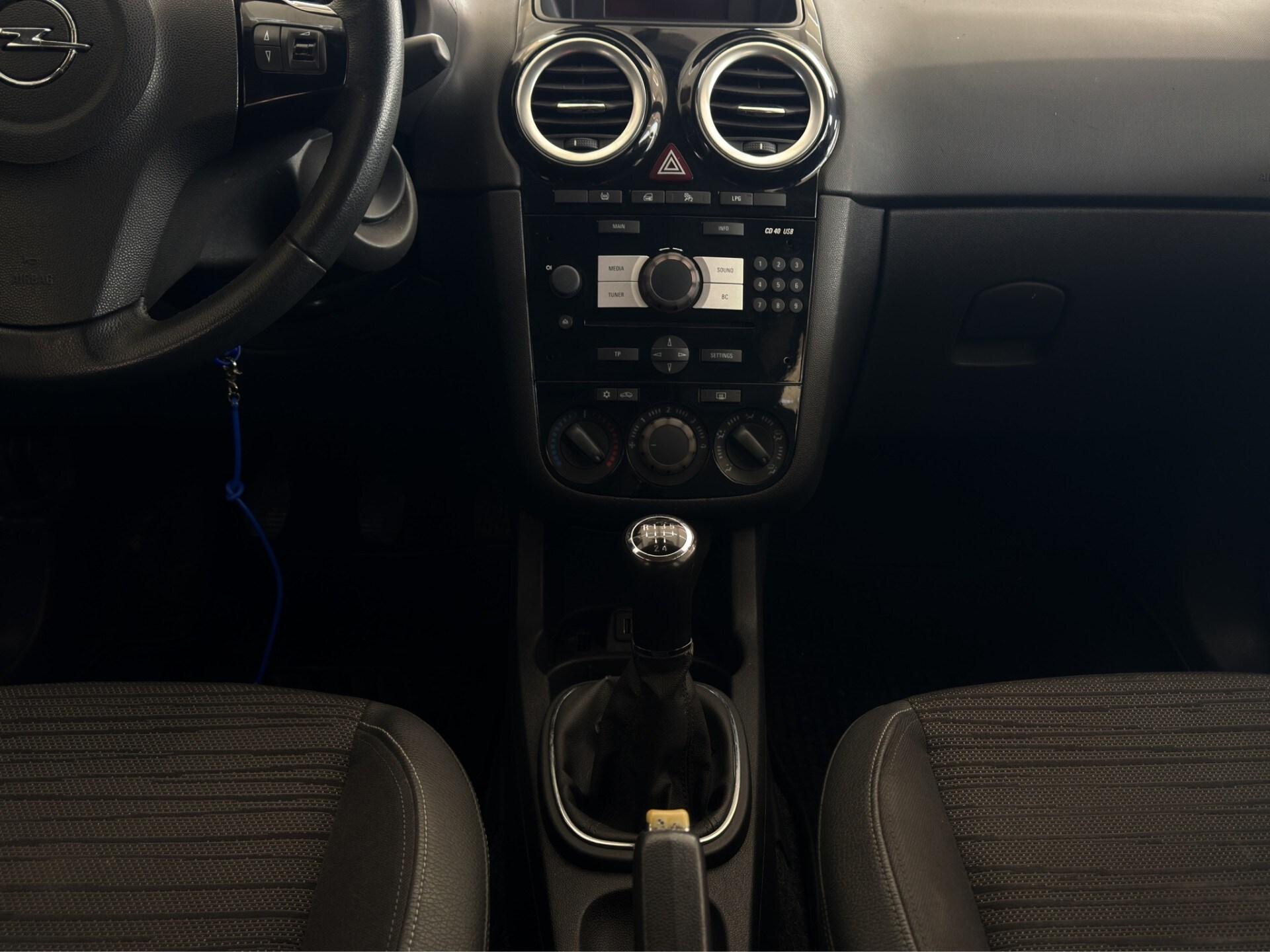 OPEL Corsa 1.2 85CV 5 porte GPL-TECH Edition