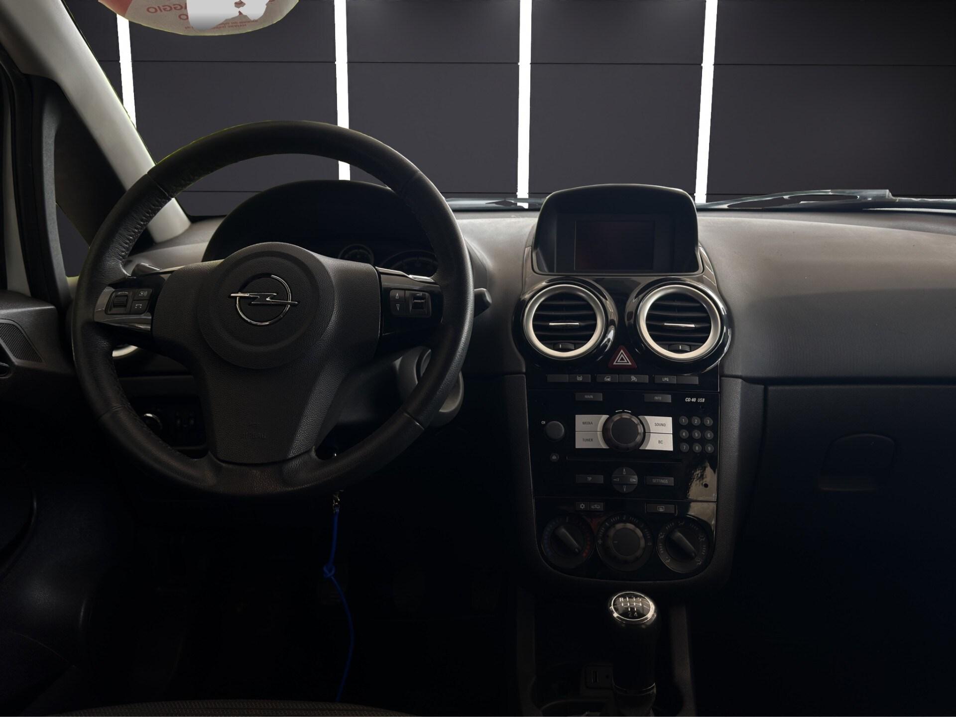 OPEL Corsa 1.2 85CV 5 porte GPL-TECH Edition