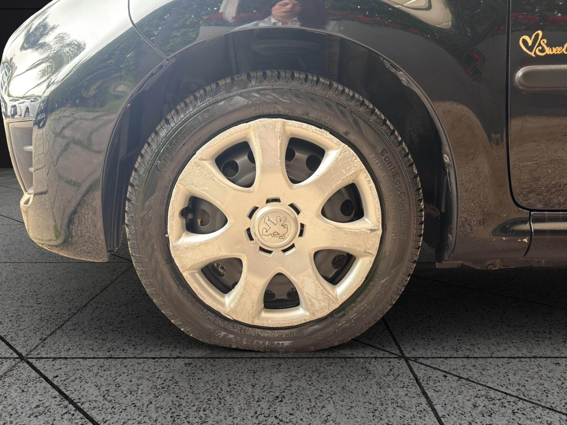 PEUGEOT 1.0 68CV 3p. Sweet Years