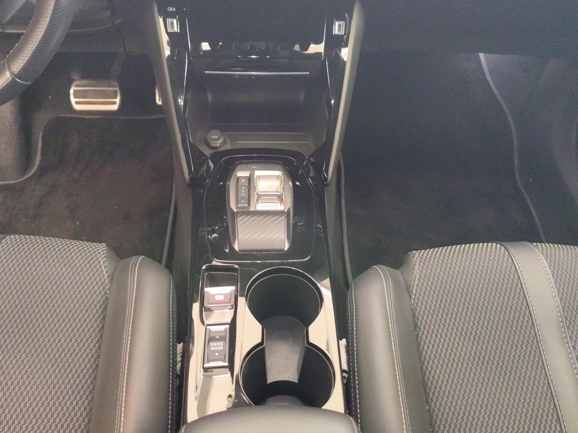 PEUGEOT 2008 PureTech 130 S&S EAT8 GT