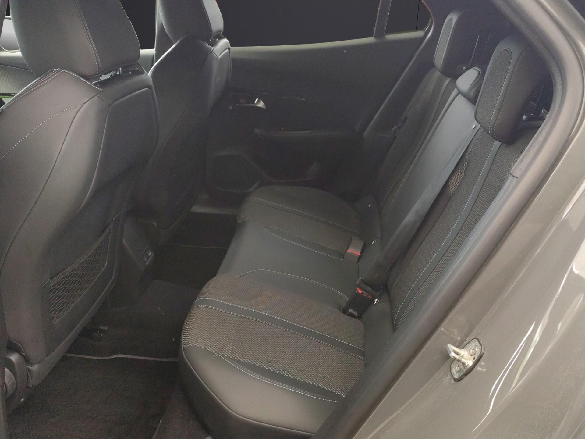 PEUGEOT 2008 PureTech 130 S&S EAT8 GT