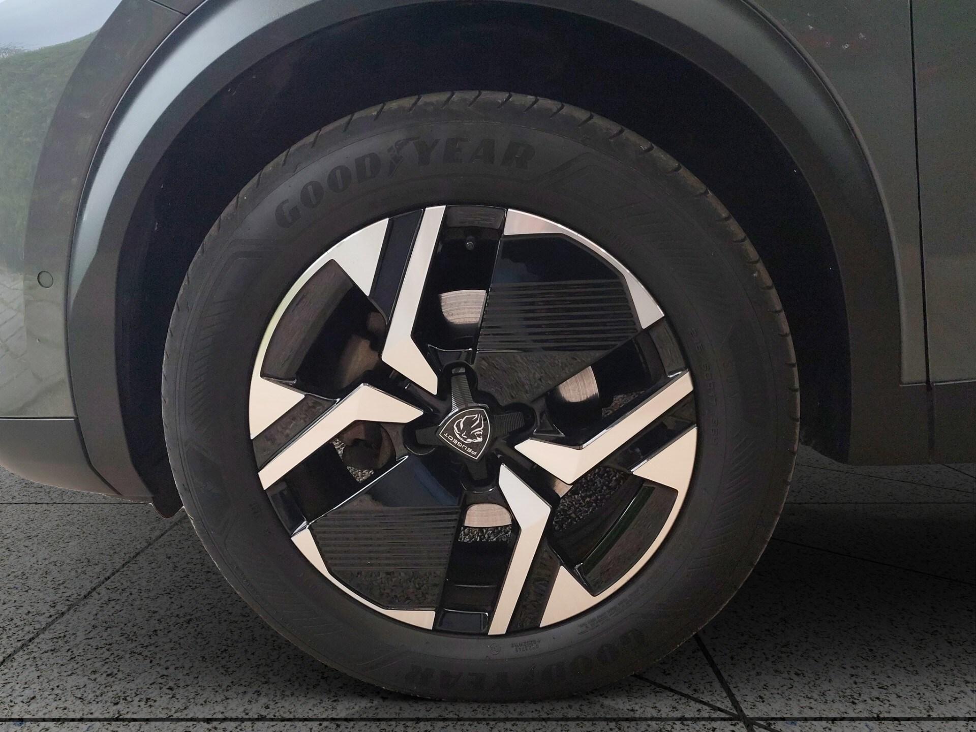 PEUGEOT 2008 PureTech 130 S&S EAT8 GT