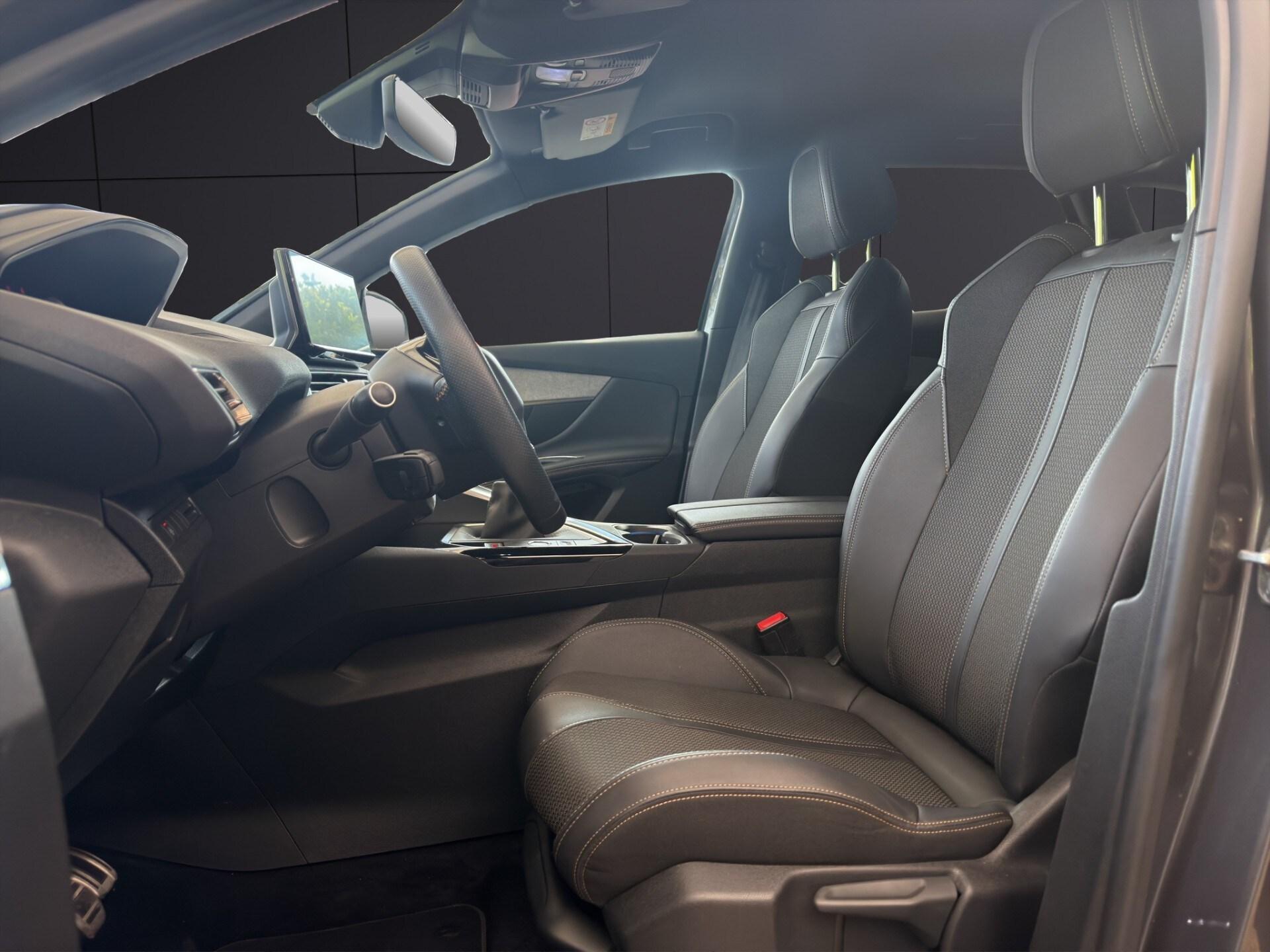 PEUGEOT 3008 PureTech Turbo 130 S&S GT