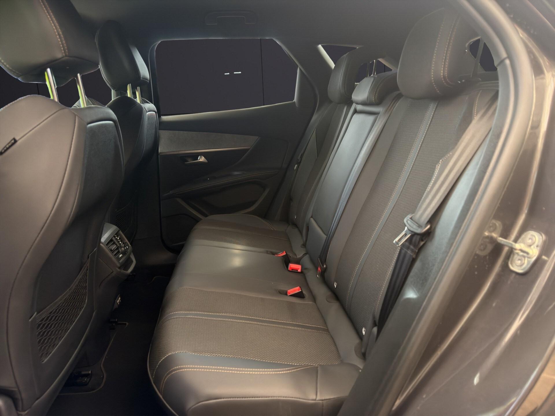 PEUGEOT 3008 PureTech Turbo 130 S&S GT