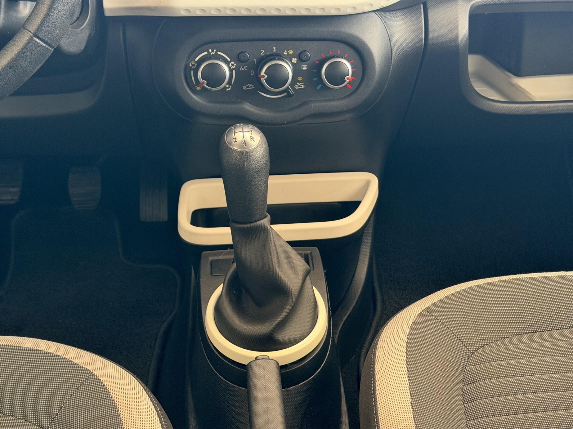 RENAULT Twingo 1.0 SCe Live