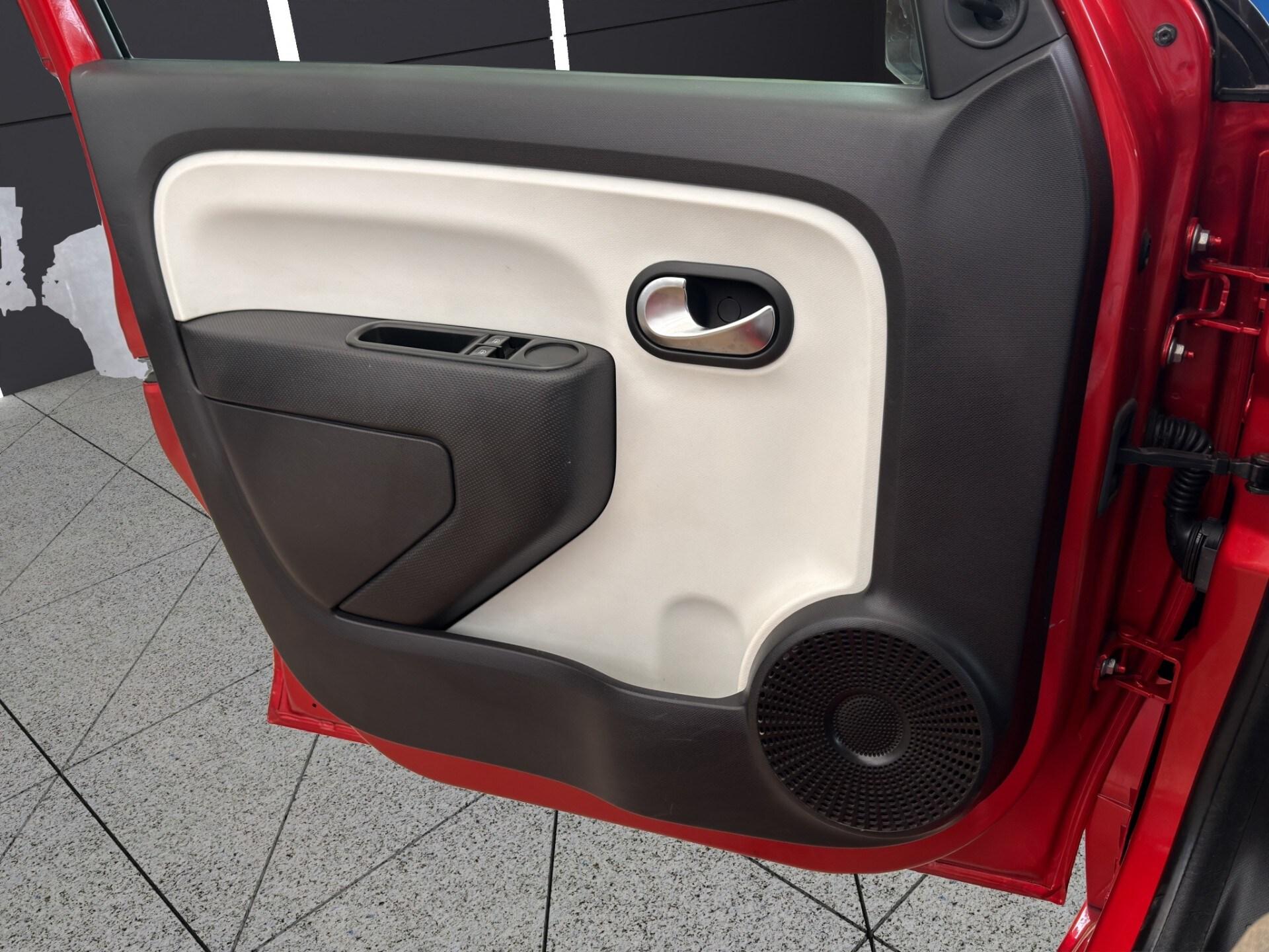 RENAULT Twingo 1.0 SCe Live