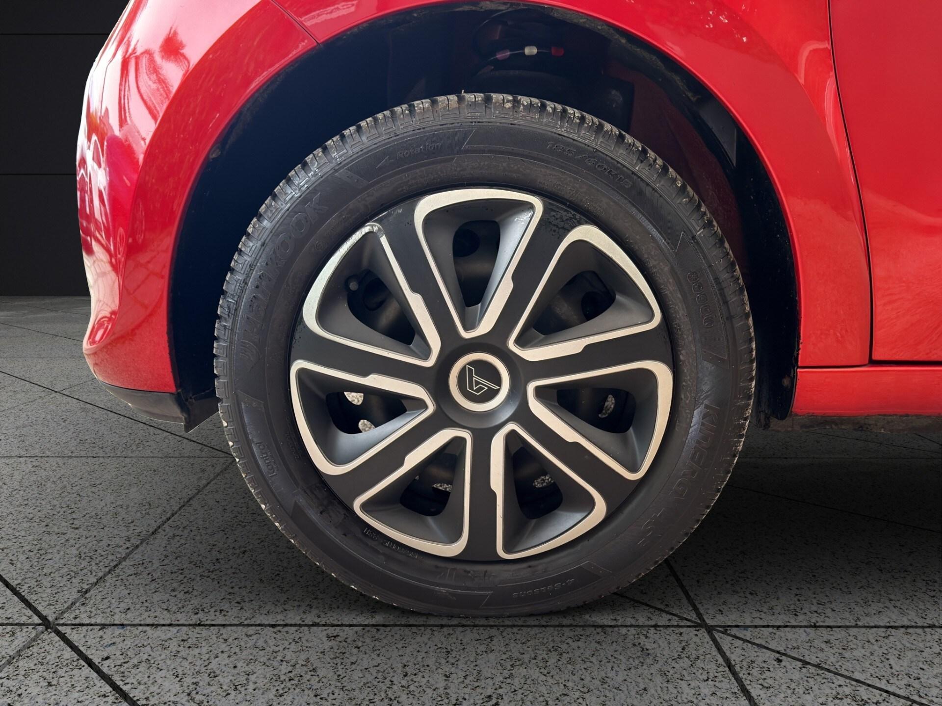 RENAULT Twingo 1.0 SCe Live