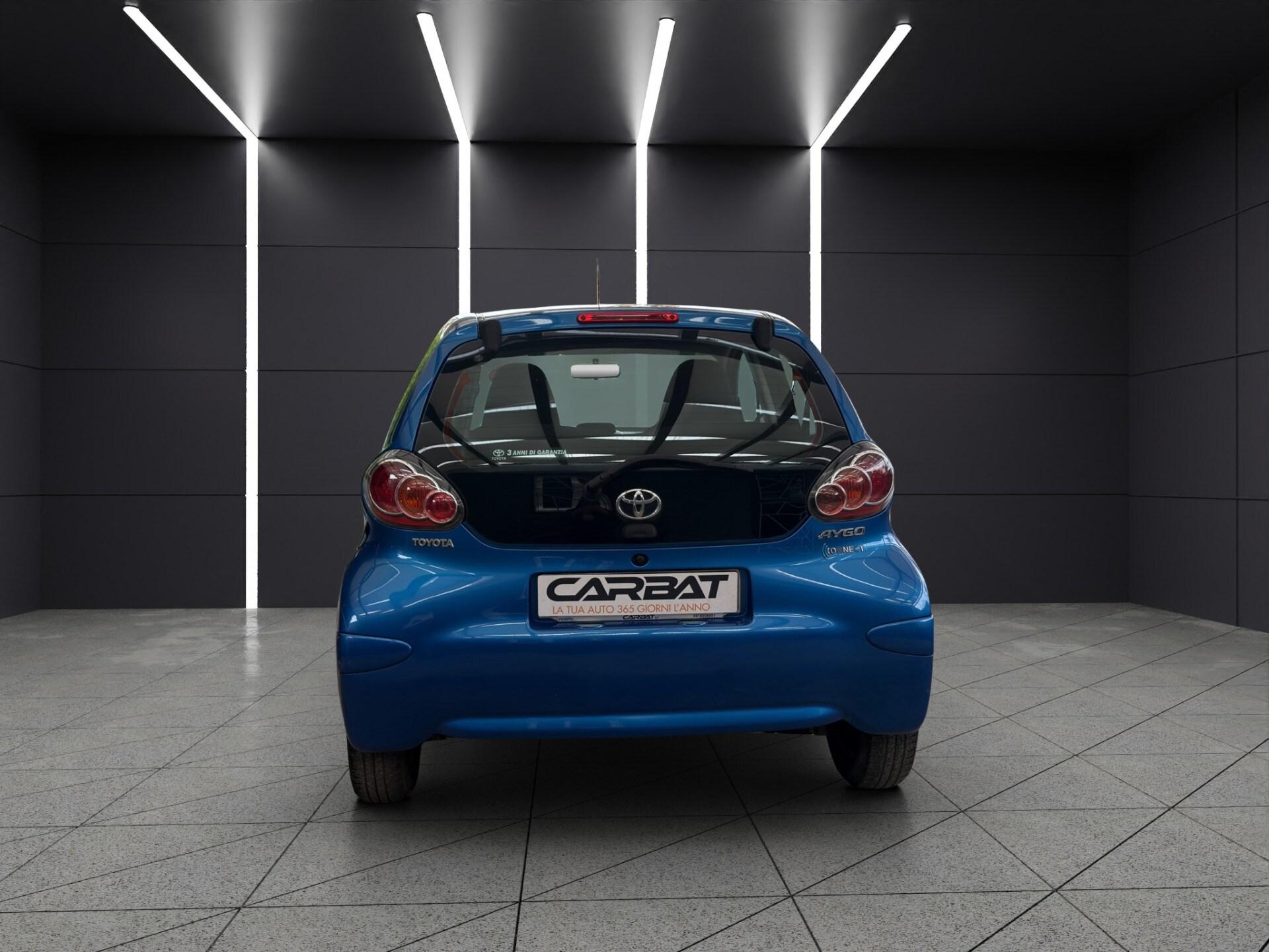 TOYOTA Aygo 1.0 12V VVT-i 5 porte Now Connect