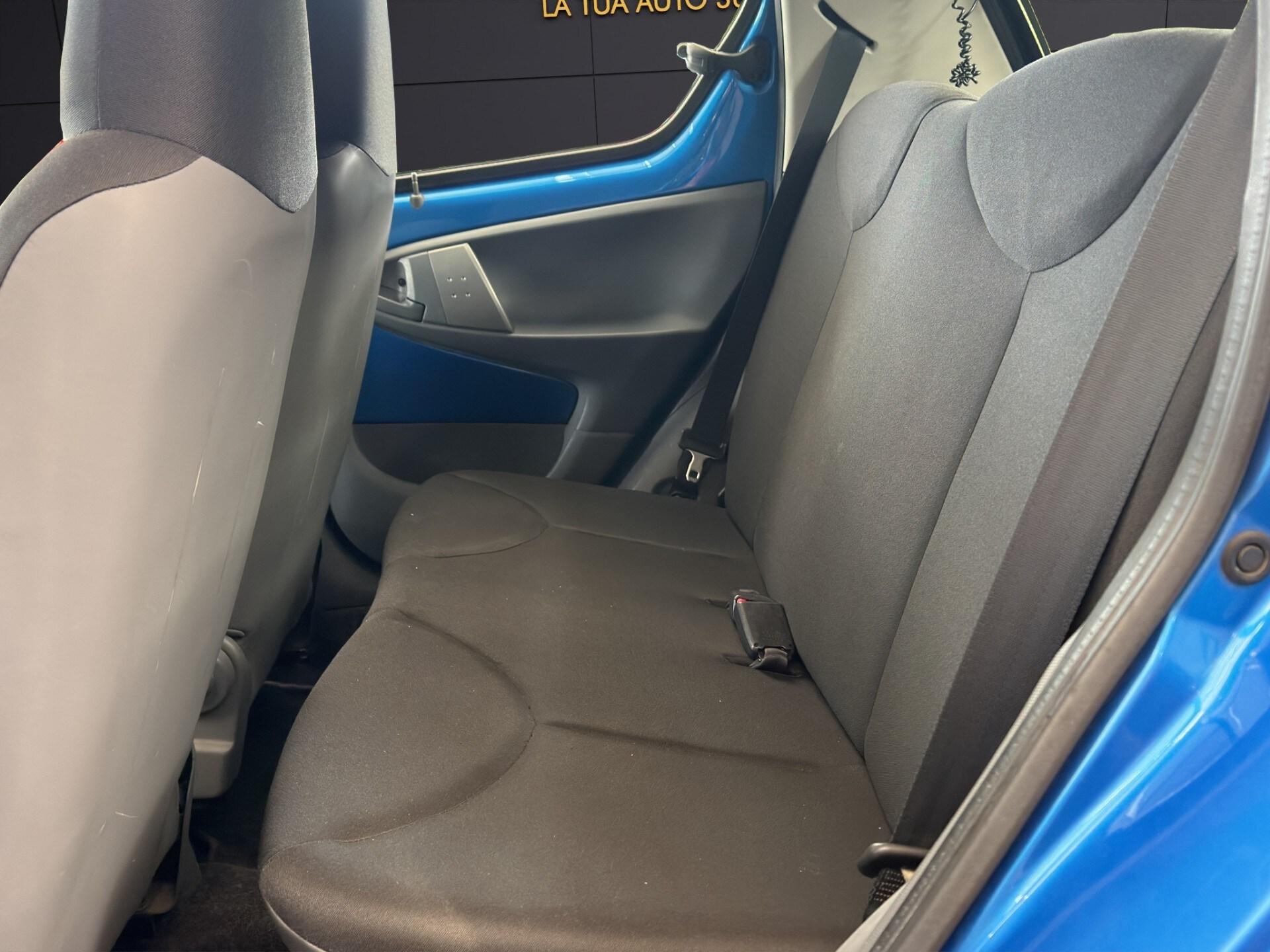 TOYOTA Aygo 1.0 12V VVT-i 5 porte Now Connect