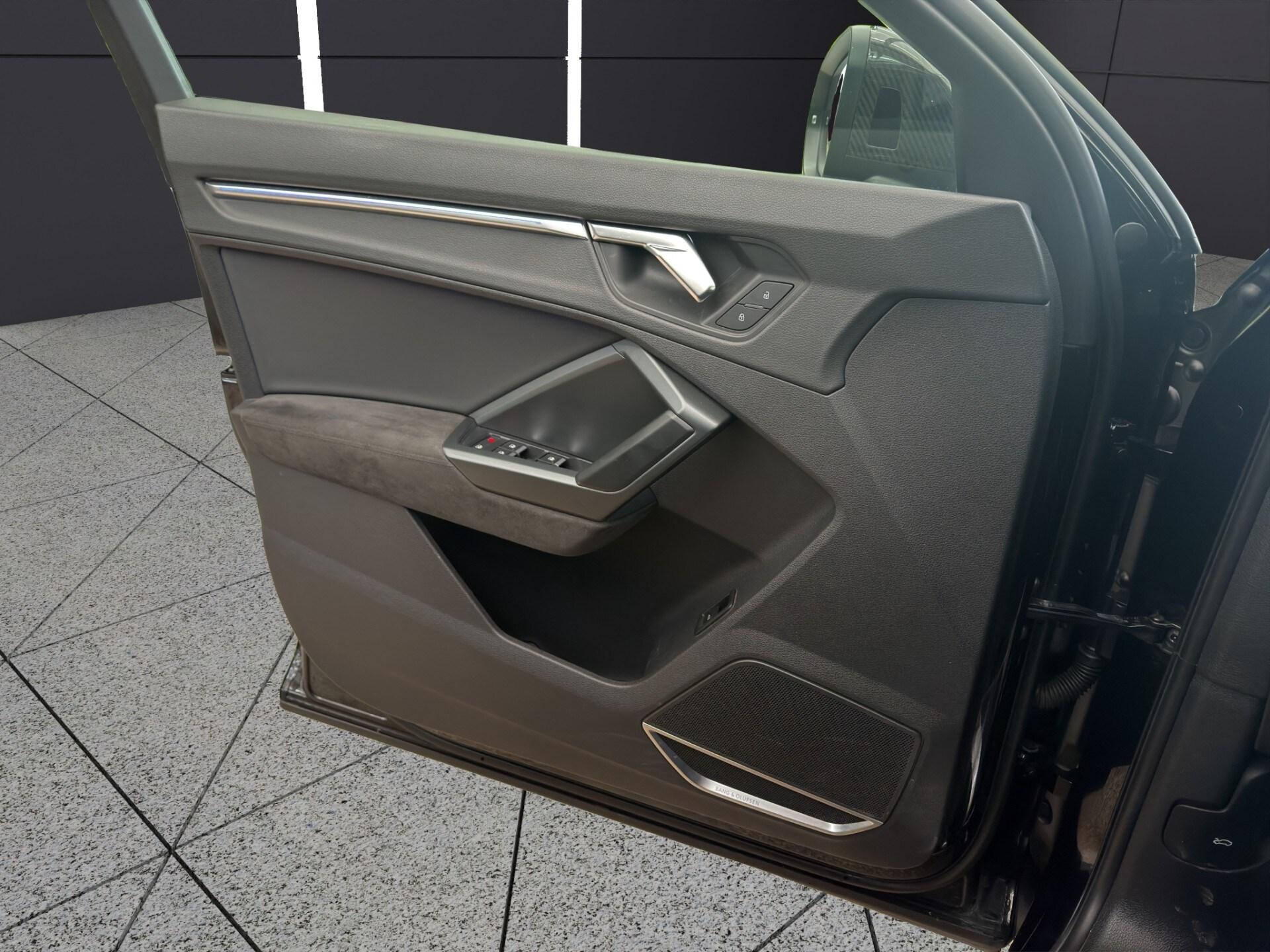 AUDI RS Q3 SPB quattro S tronic